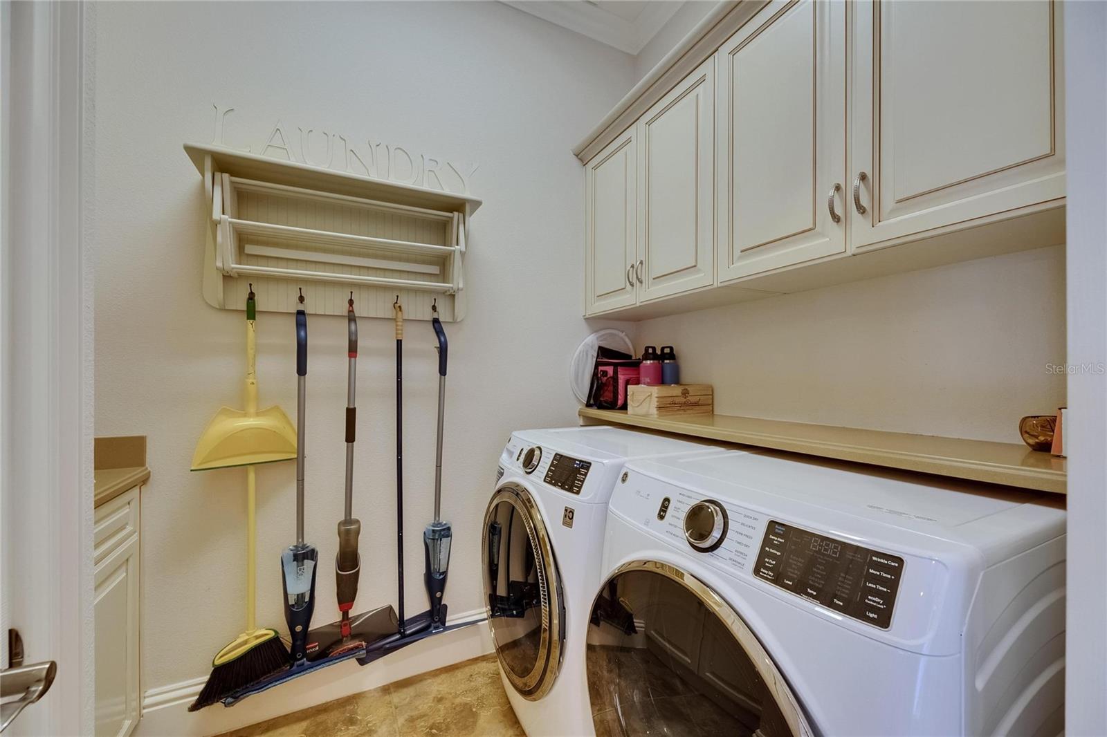 624 BALIBAY RD, APOLLO BEACH, FL, 33572