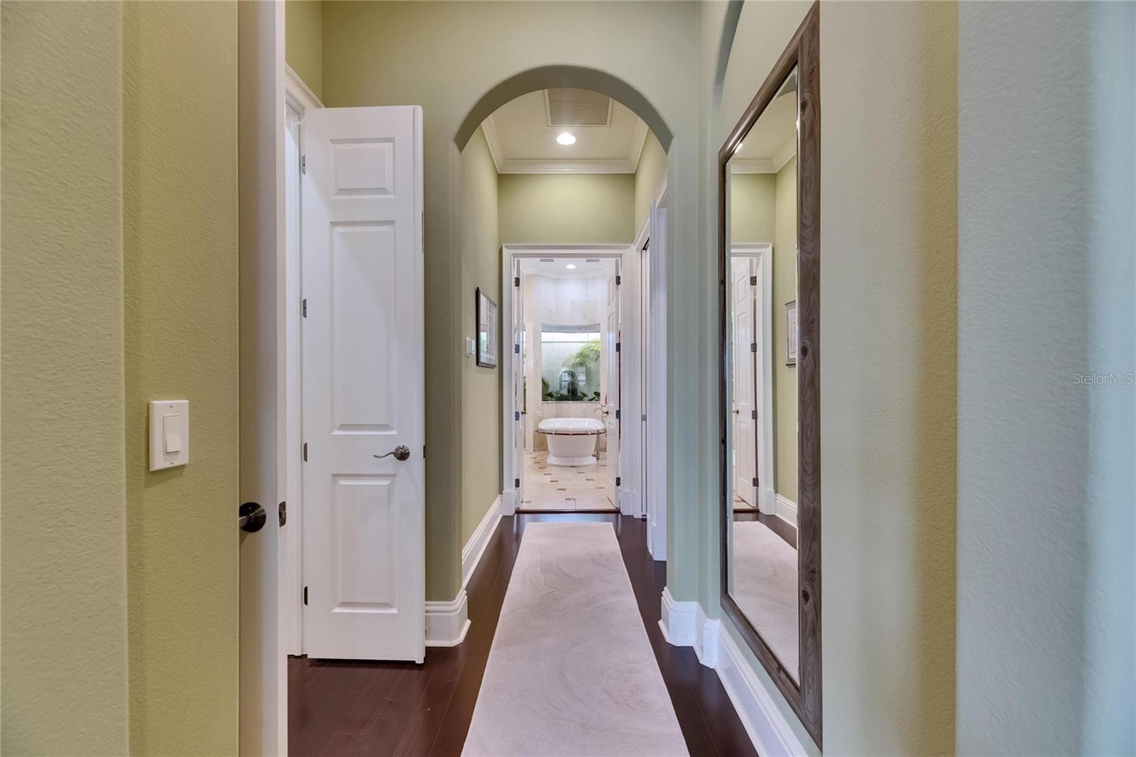 624 BALIBAY RD, APOLLO BEACH, FL, 33572