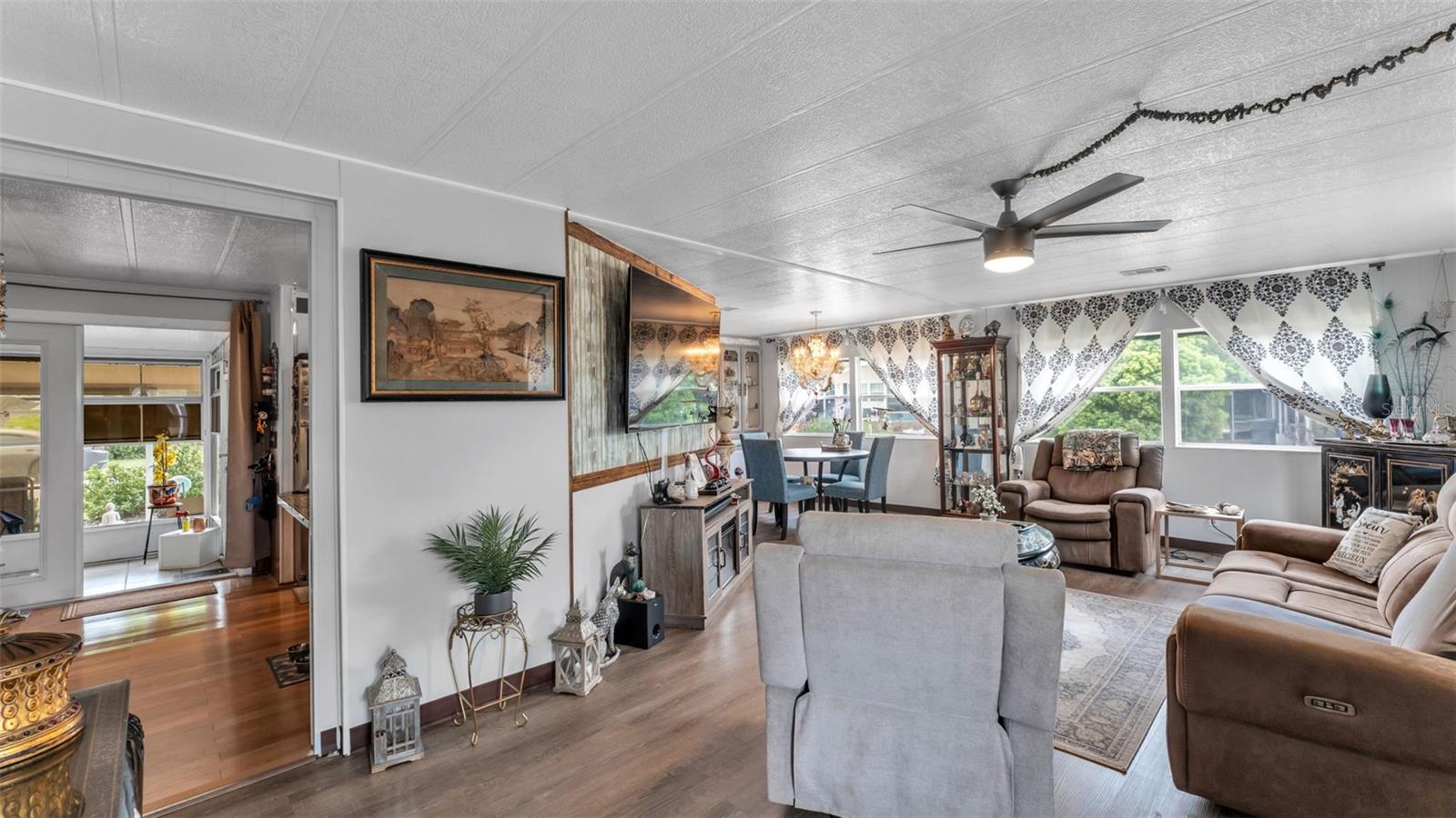 12 WOODLAND CIR, HAINES CITY, FL, 33844