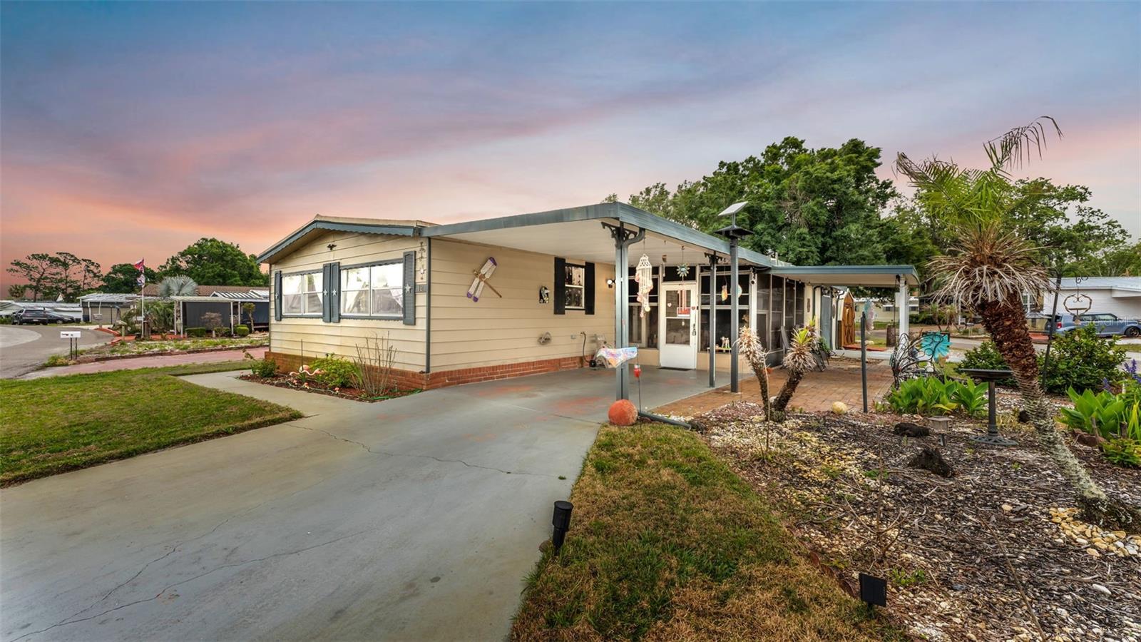 12 WOODLAND CIR, HAINES CITY, FL, 33844