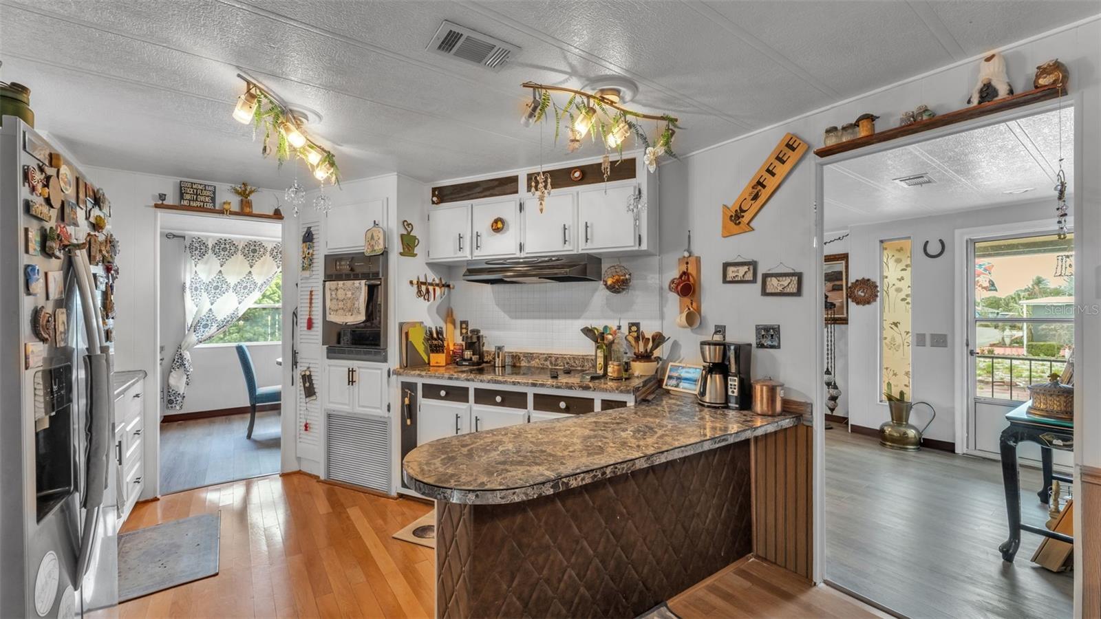 12 WOODLAND CIR, HAINES CITY, FL, 33844