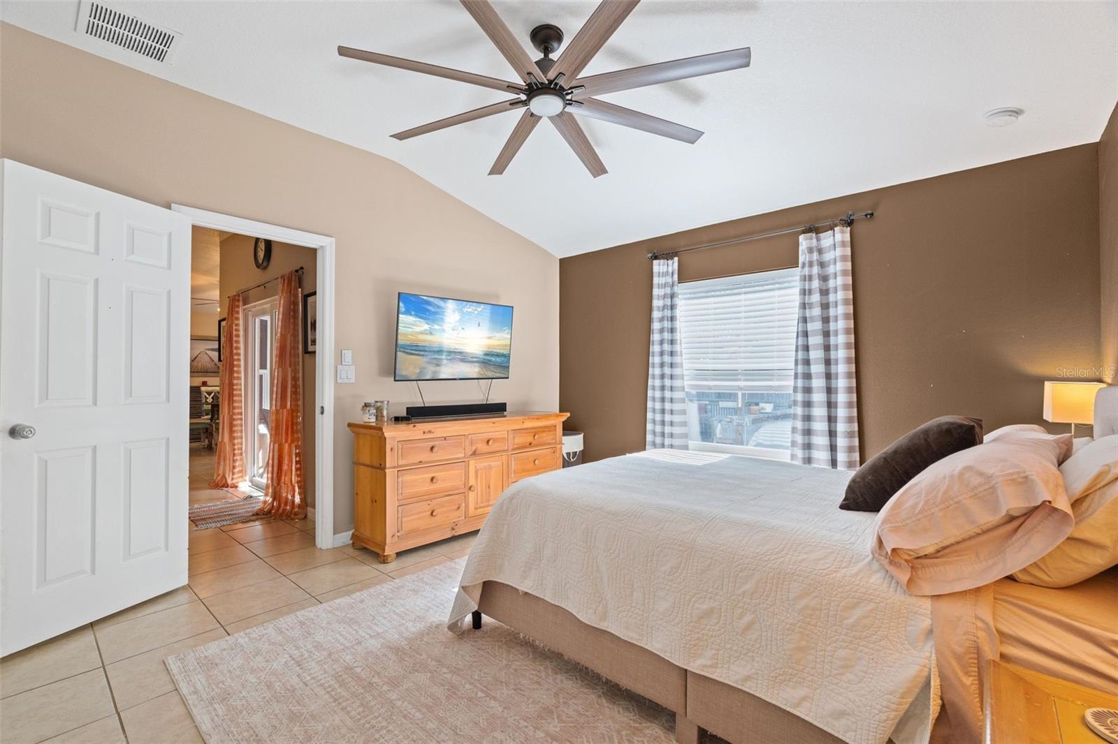 1111 38TH ST W, BRADENTON, FL, 34205