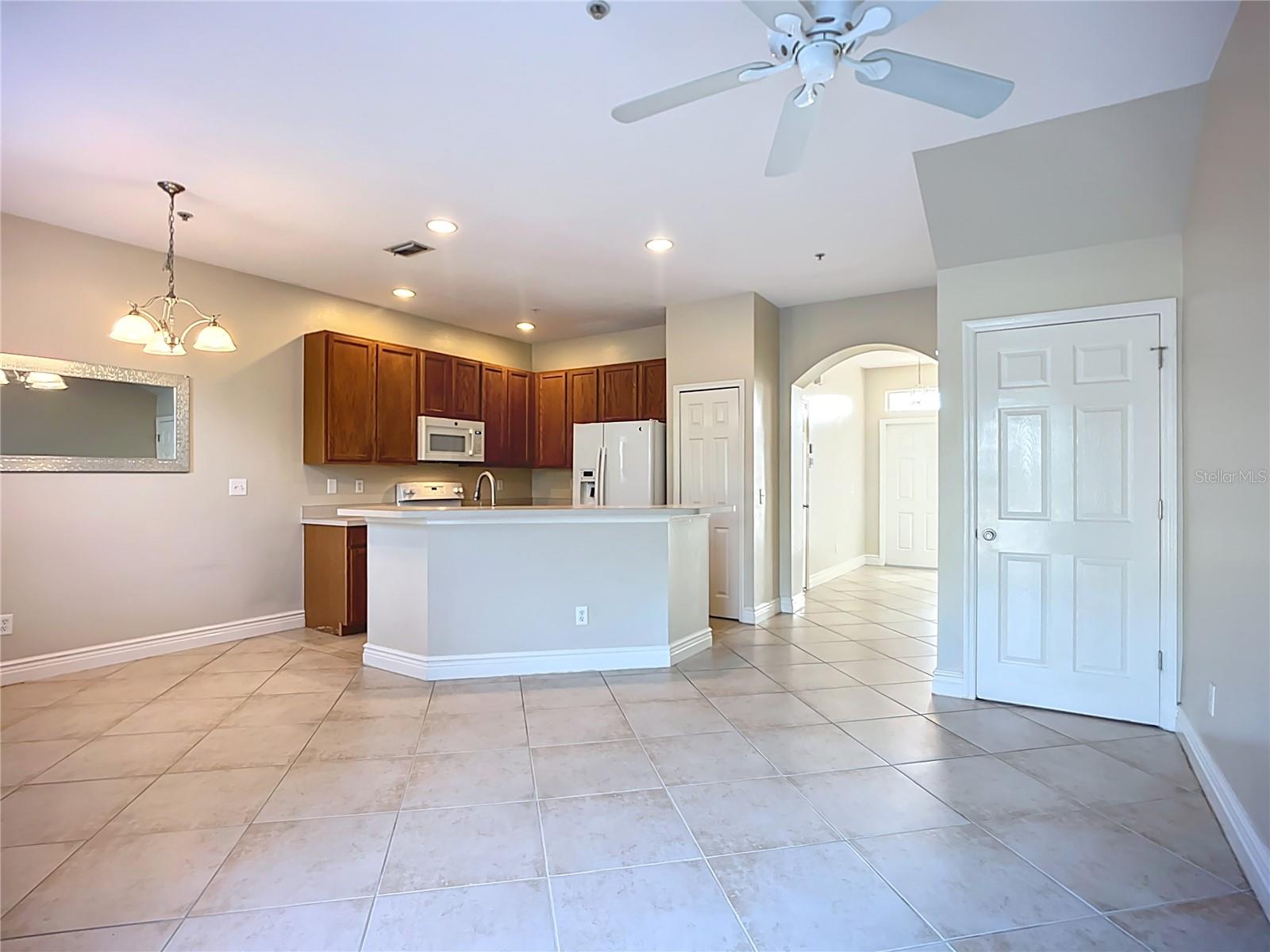 3884 DEBERRY DR, SARASOTA, FL, 34233