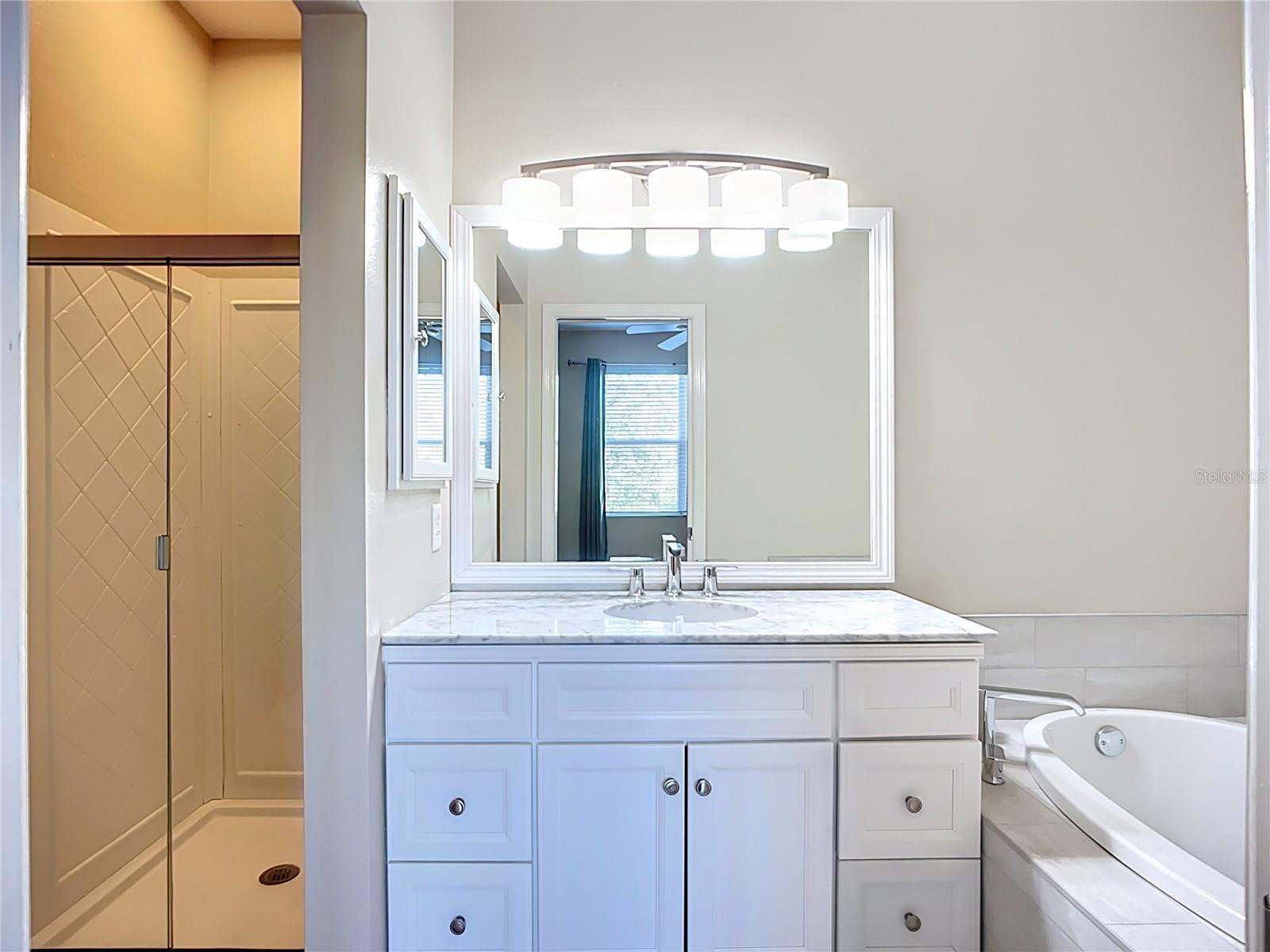 3884 DEBERRY DR, SARASOTA, FL, 34233