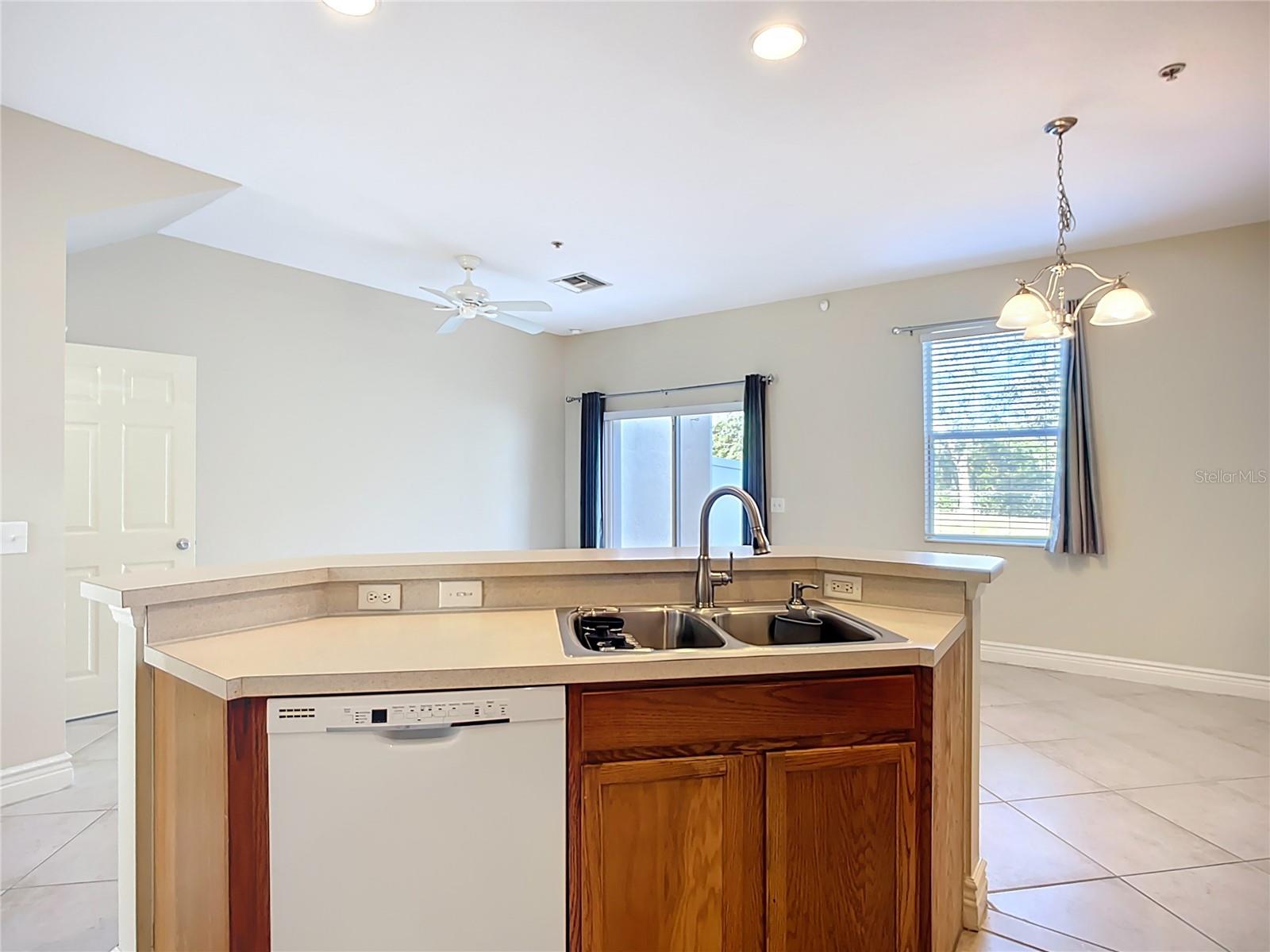 3884 DEBERRY DR, SARASOTA, FL, 34233