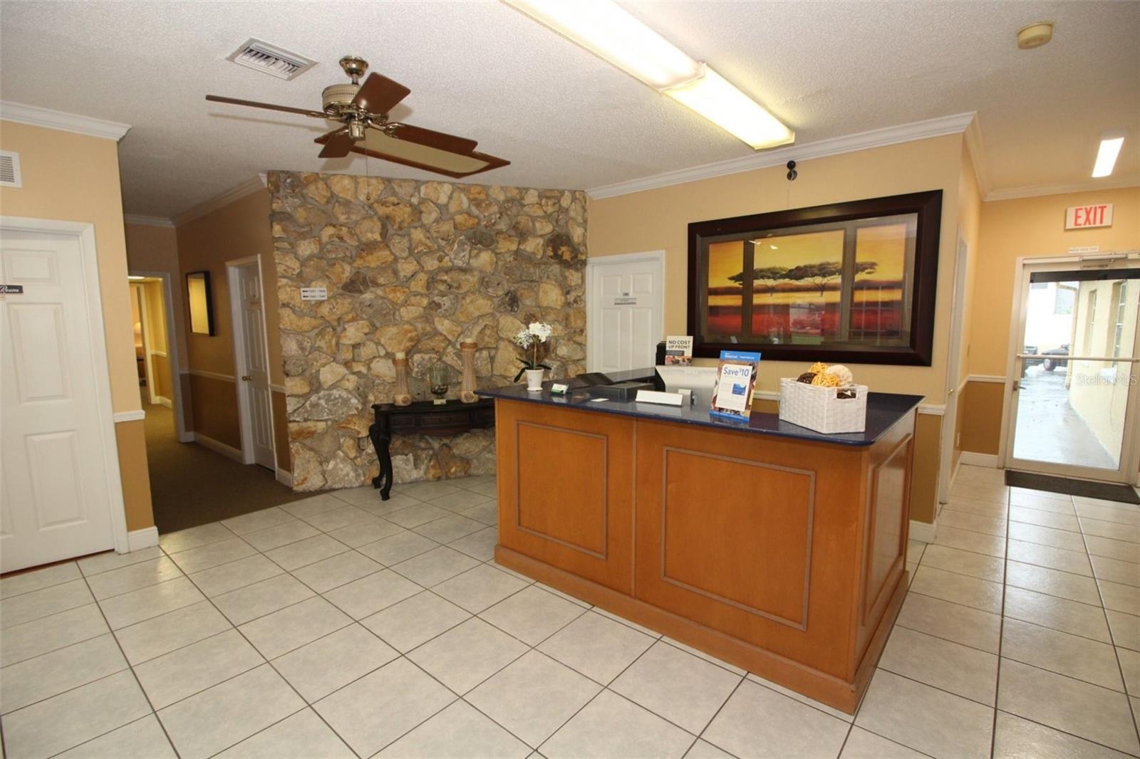 407 LAKE HOWELL RD, MAITLAND, FL, 32751