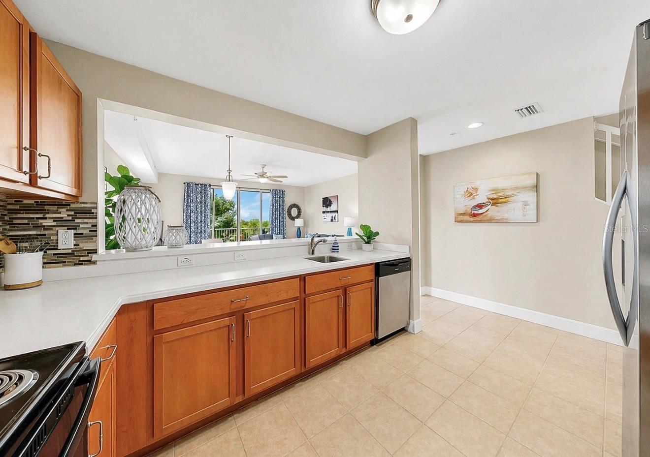 3202 MANGROVE POINT DR, RUSKIN, FL, 33570