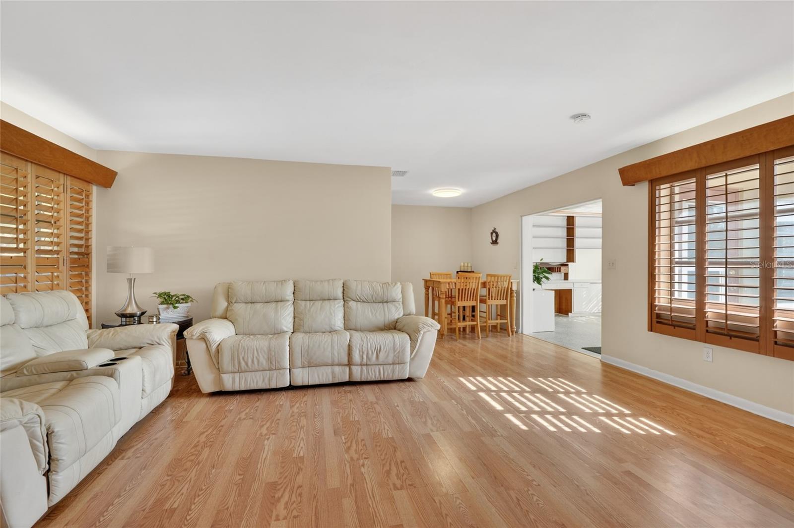 1610 VALENCIA DR W, LARGO, FL, 33778