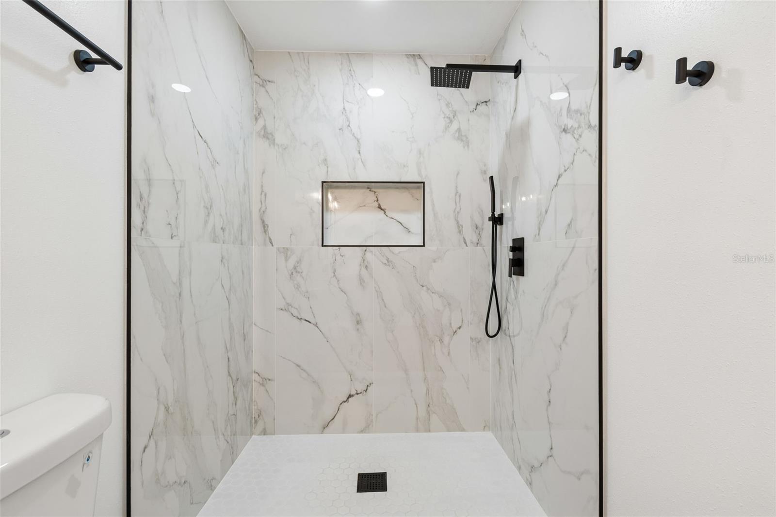 106 E FERN ST, TAMPA, FL, 33604