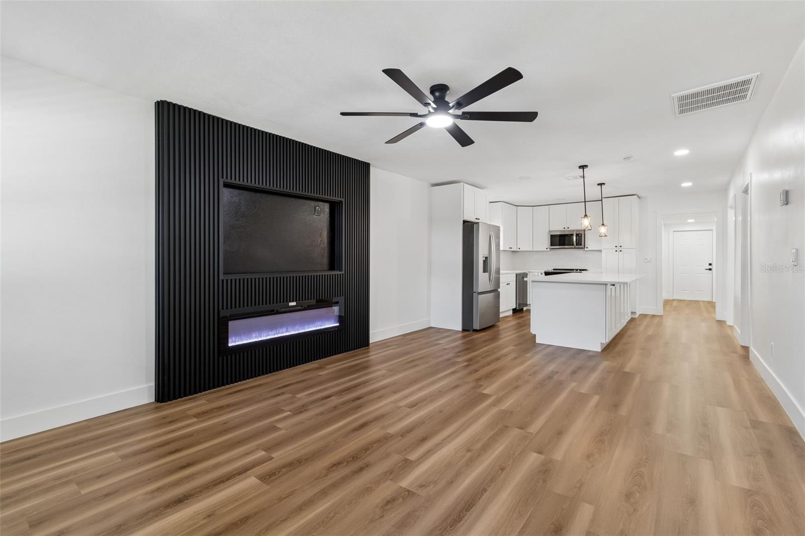 106 E FERN ST, TAMPA, FL, 33604