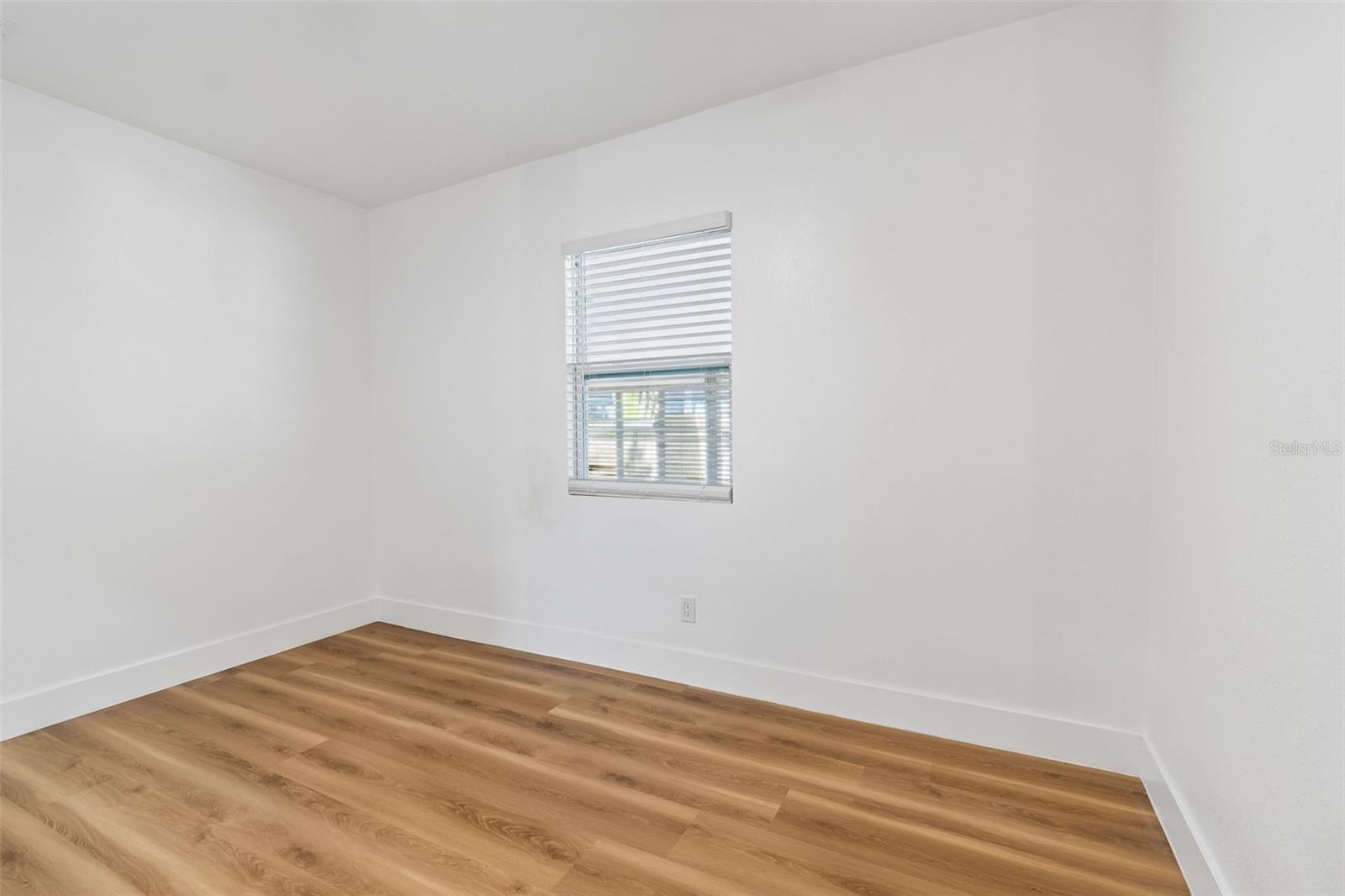 106 E FERN ST, TAMPA, FL, 33604