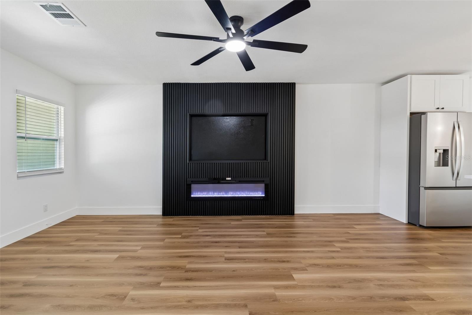 106 E FERN ST, TAMPA, FL, 33604