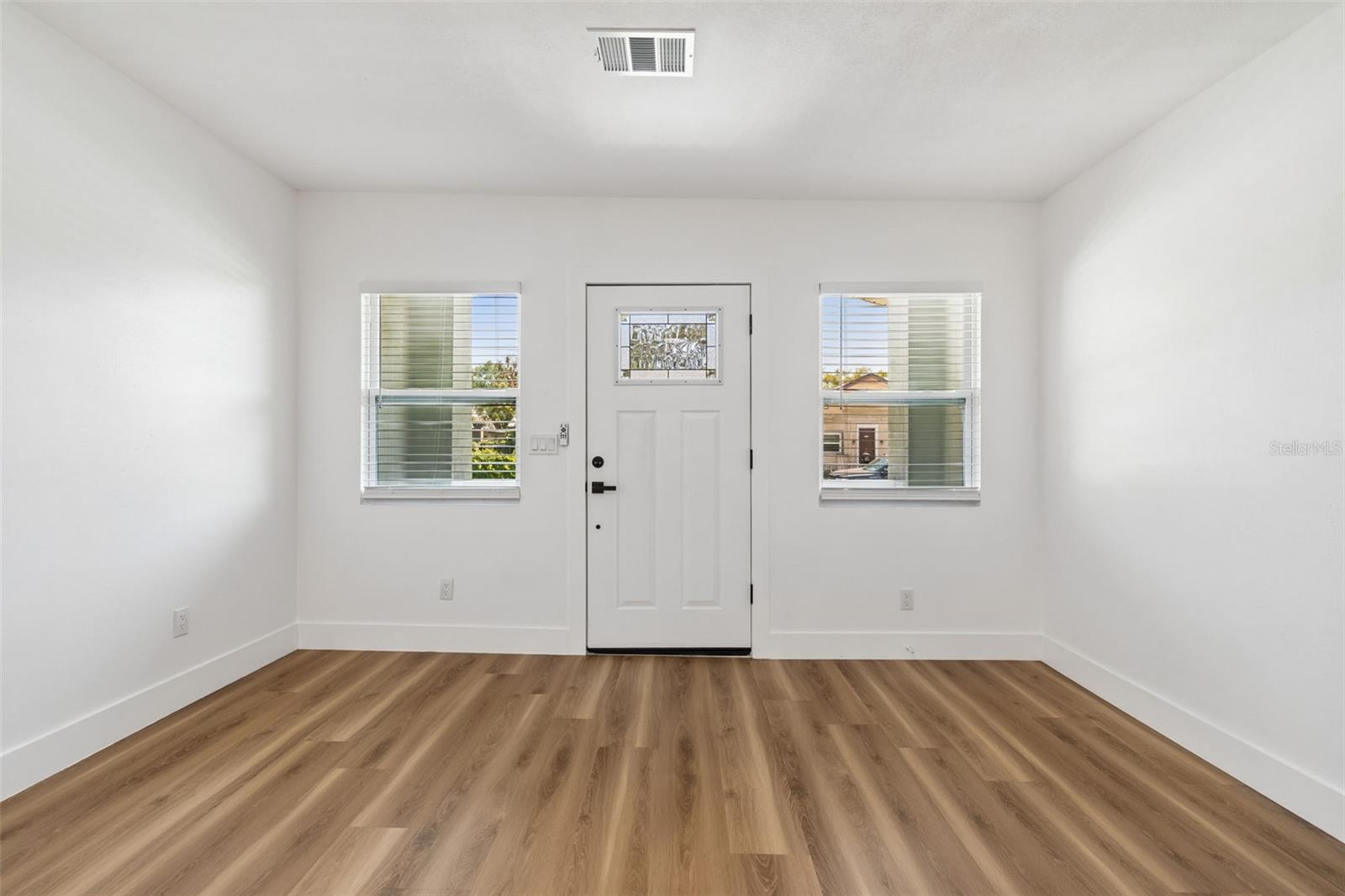 106 E FERN ST, TAMPA, FL, 33604