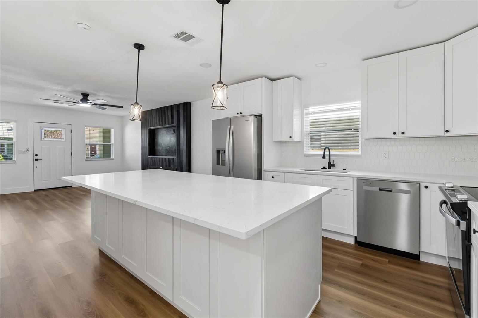 106 E FERN ST, TAMPA, FL, 33604