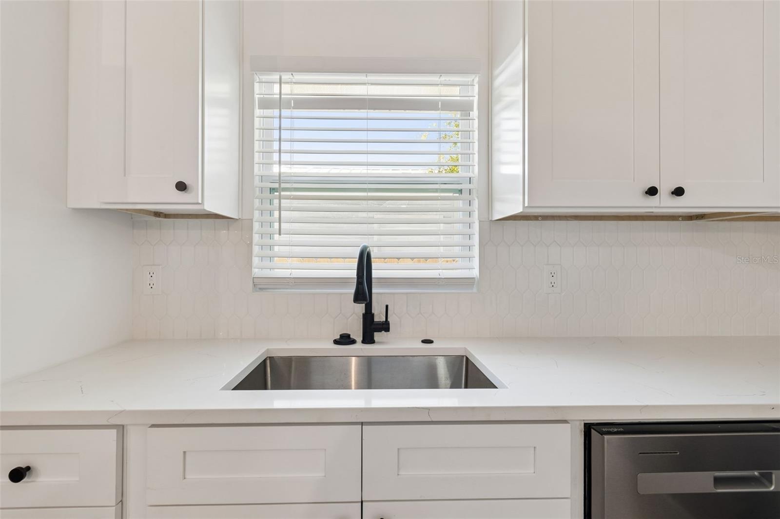 106 E FERN ST, TAMPA, FL, 33604