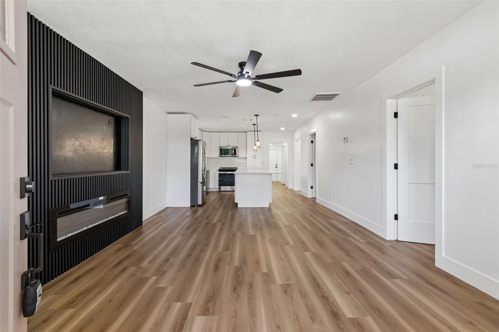 106 E FERN ST, TAMPA, FL, 33604