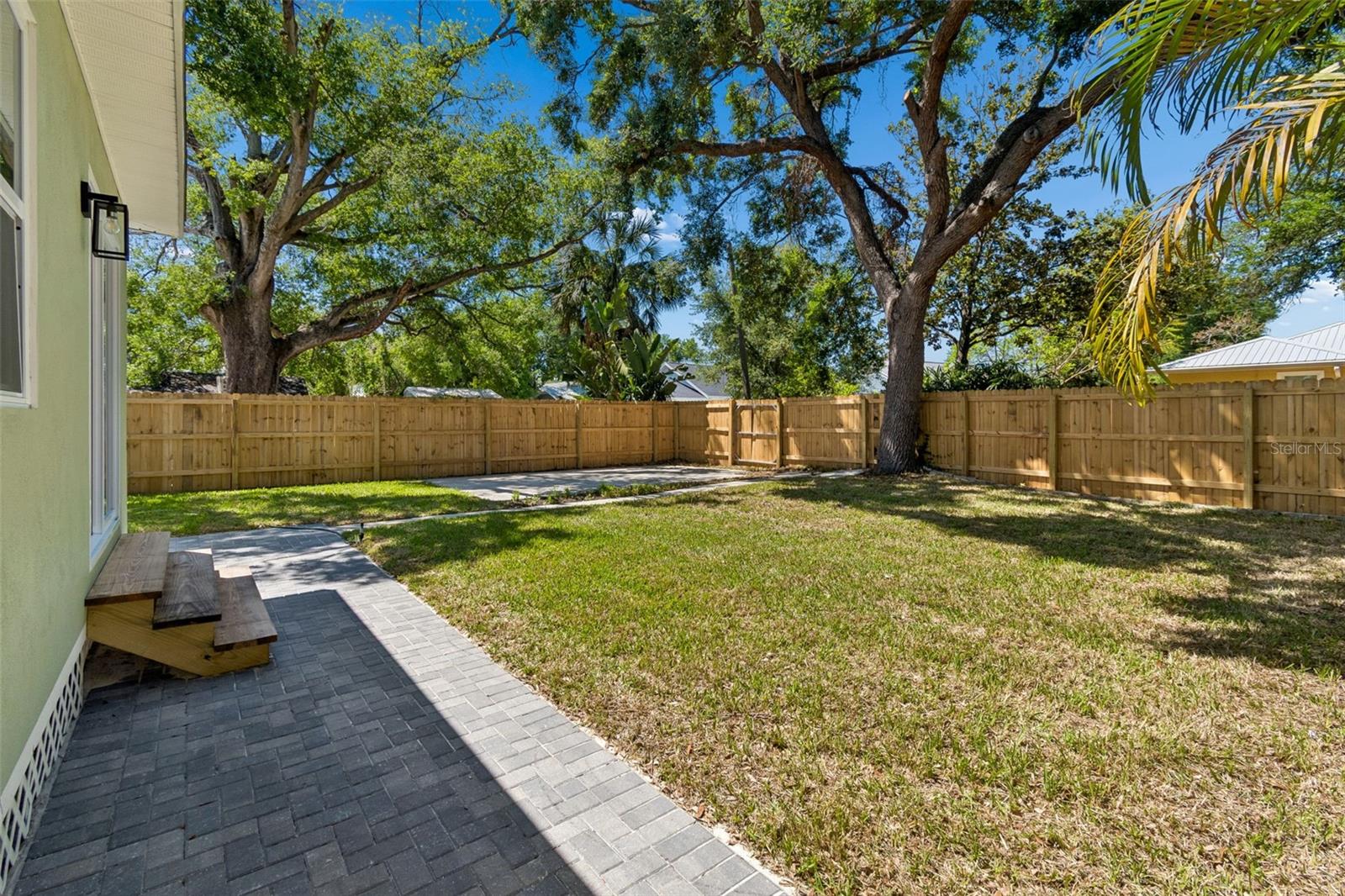 106 E FERN ST, TAMPA, FL, 33604