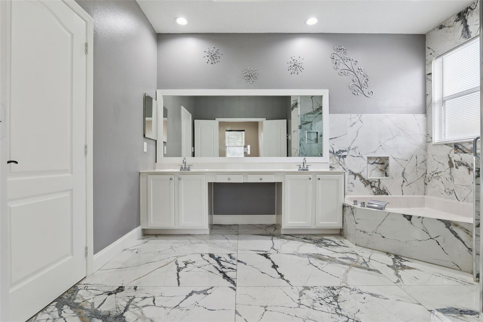 1825 AMARYLLIS CIRCLE, ORLANDO, FL, 32825