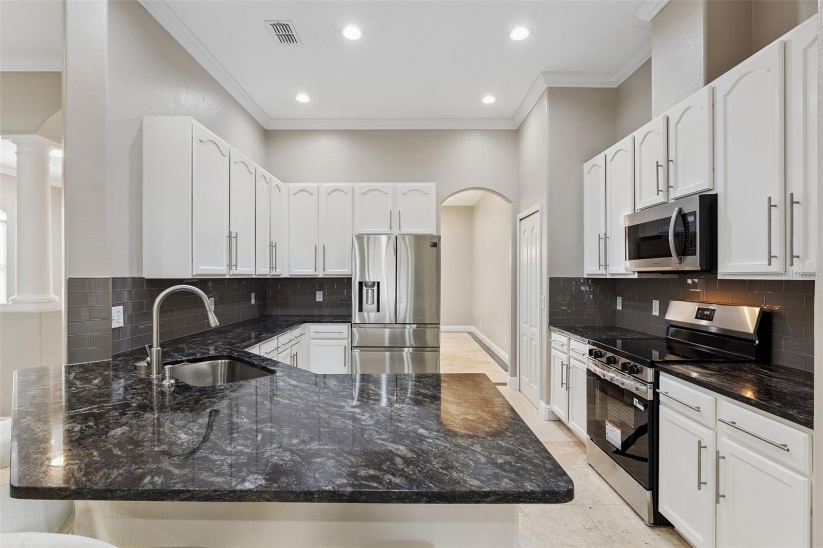 1825 AMARYLLIS CIRCLE, ORLANDO, FL, 32825