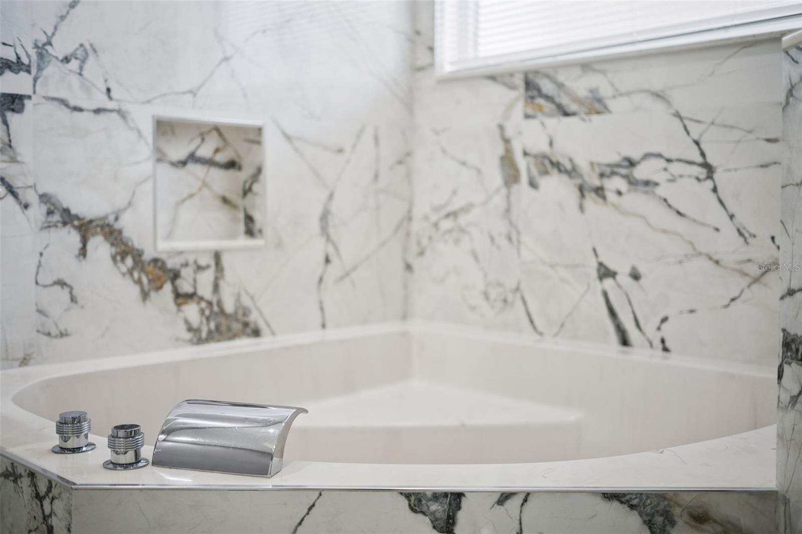 1825 AMARYLLIS CIRCLE, ORLANDO, FL, 32825