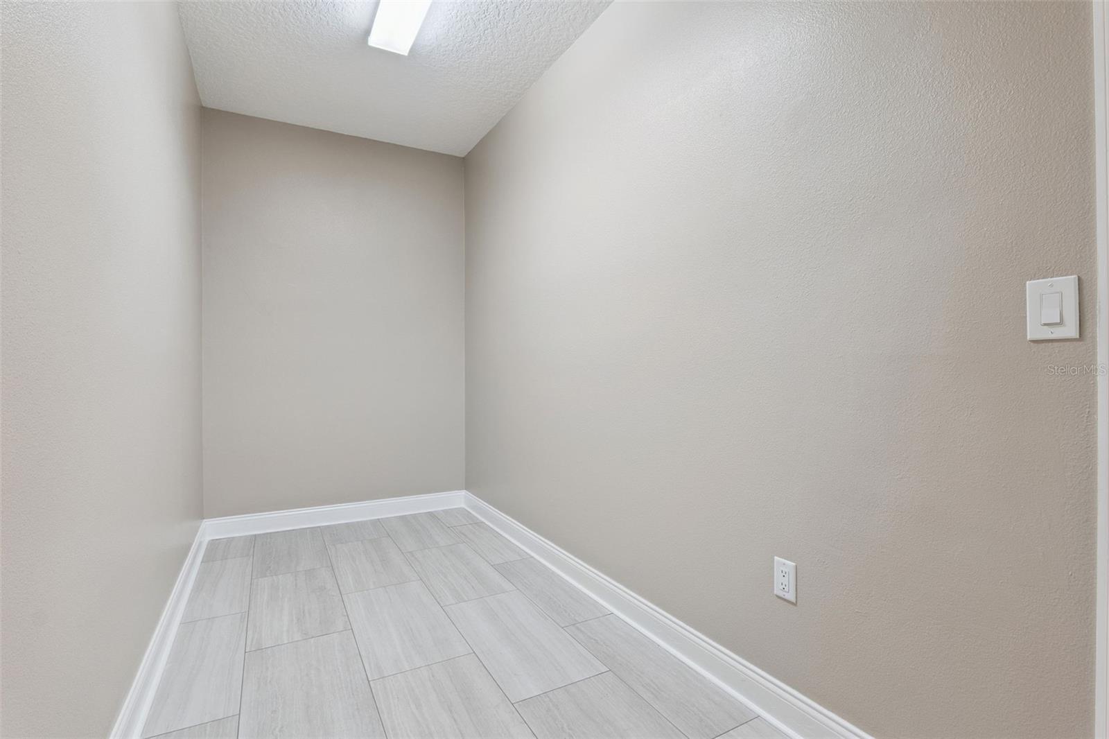 1825 AMARYLLIS CIRCLE, ORLANDO, FL, 32825