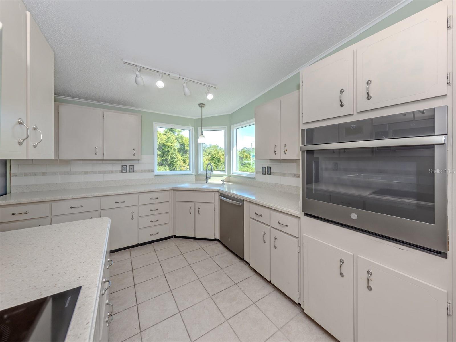 592 PORTSIDE DR, NORTH PORT, FL, 34287