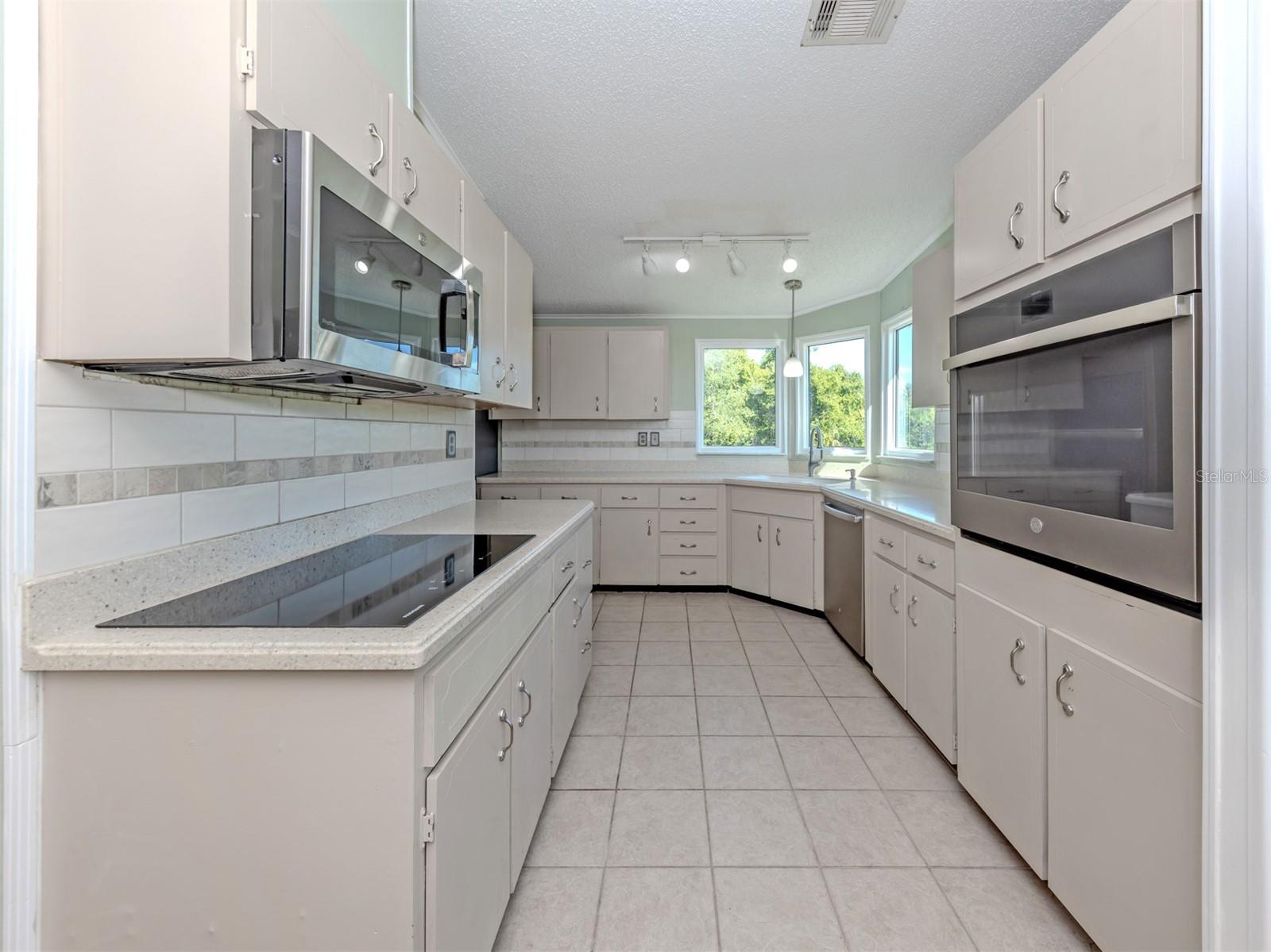 592 PORTSIDE DR, NORTH PORT, FL, 34287