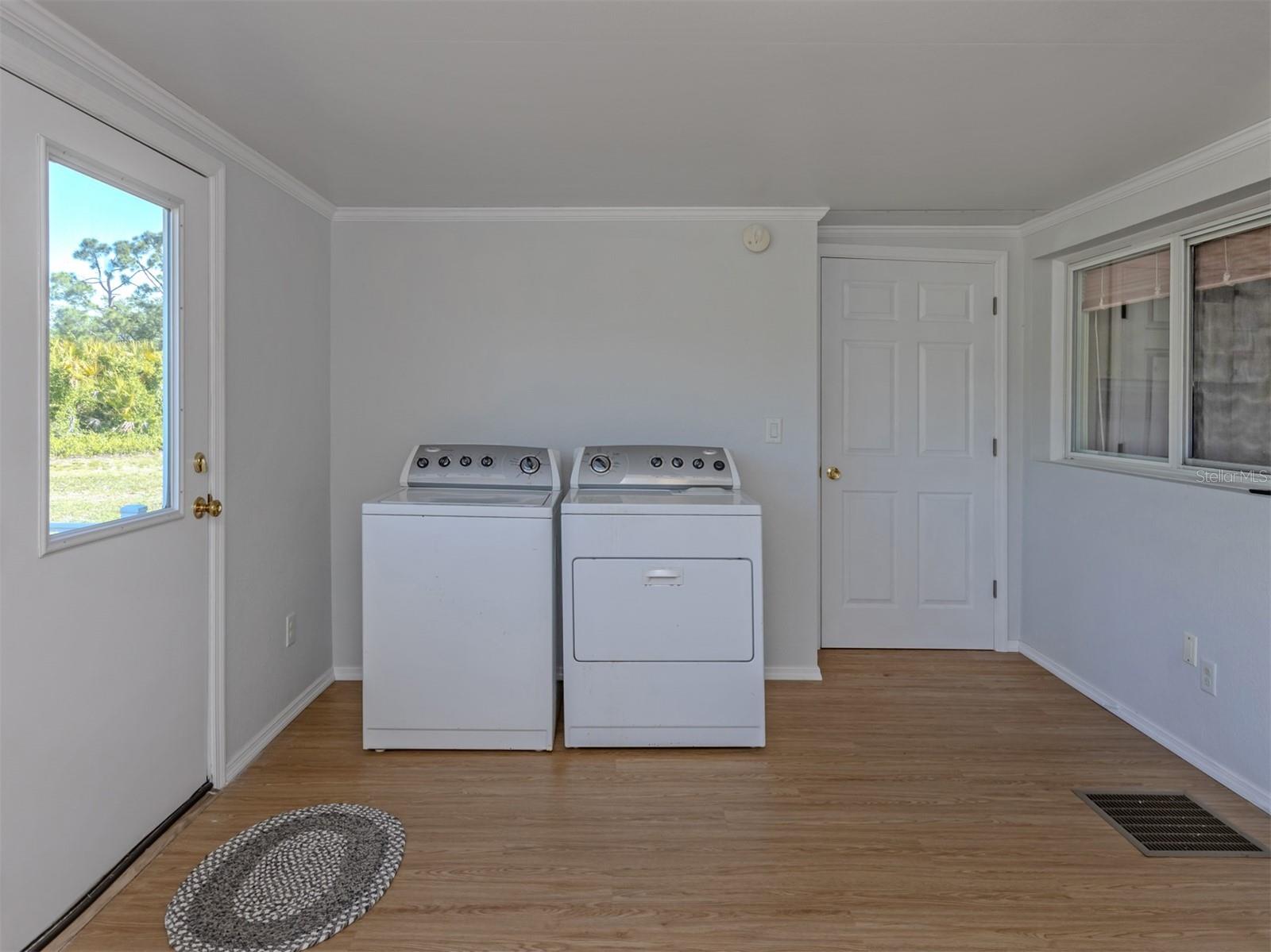 592 PORTSIDE DR, NORTH PORT, FL, 34287