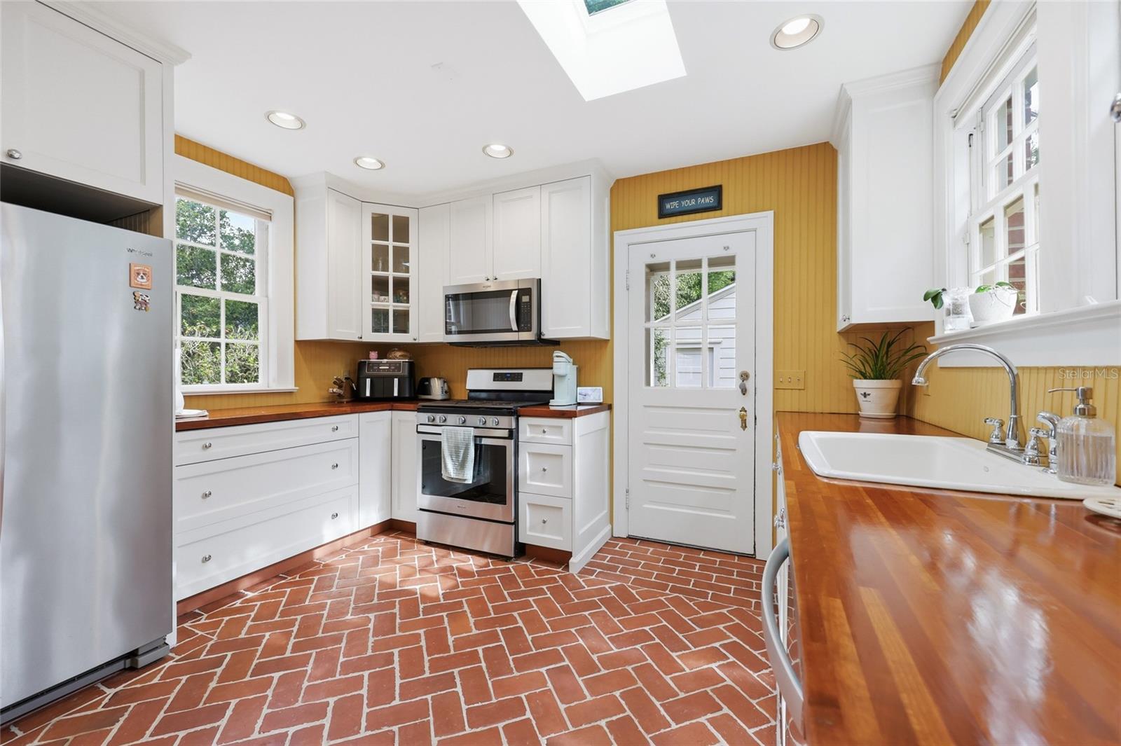 2150 NW 7TH LN, GAINESVILLE, FL, 32603