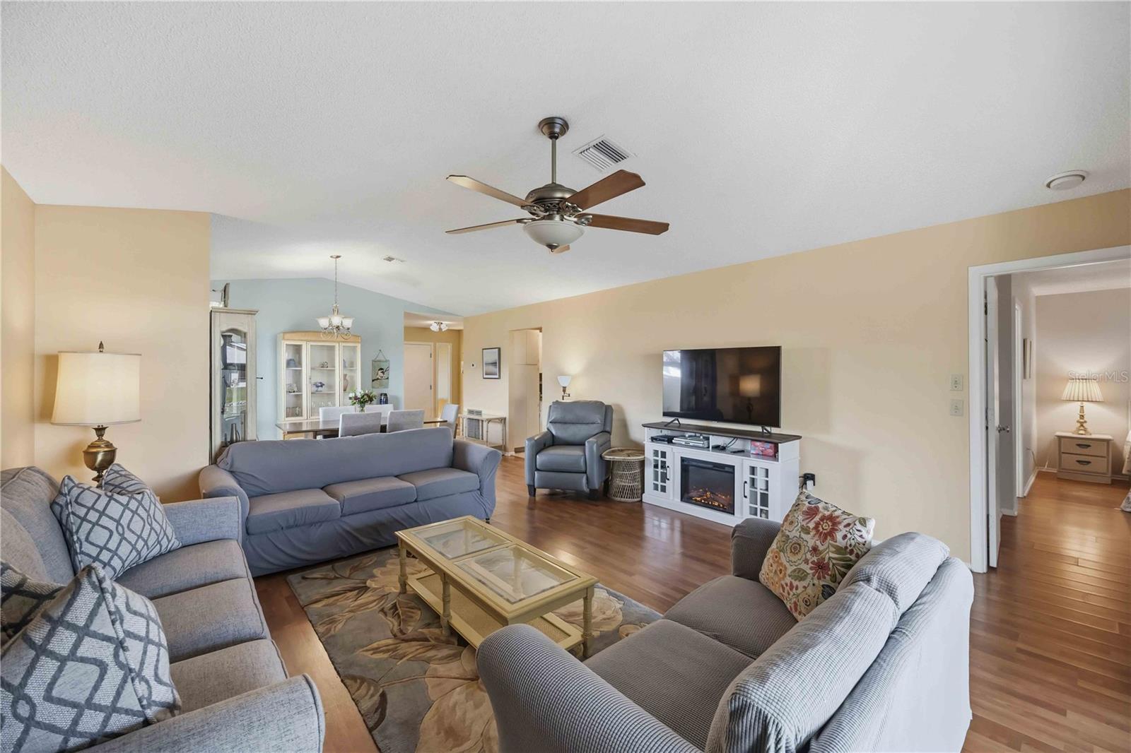 38 PEBBLE ROCK DR, VENICE, FL, 34293
