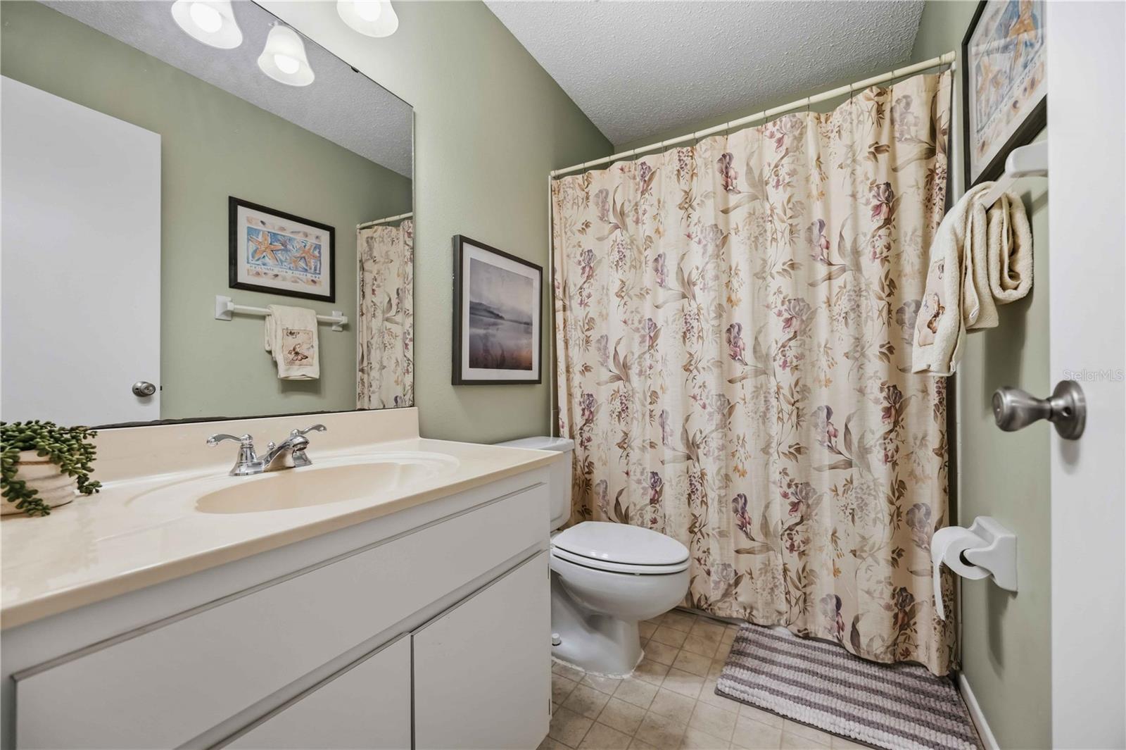 38 PEBBLE ROCK DR, VENICE, FL, 34293