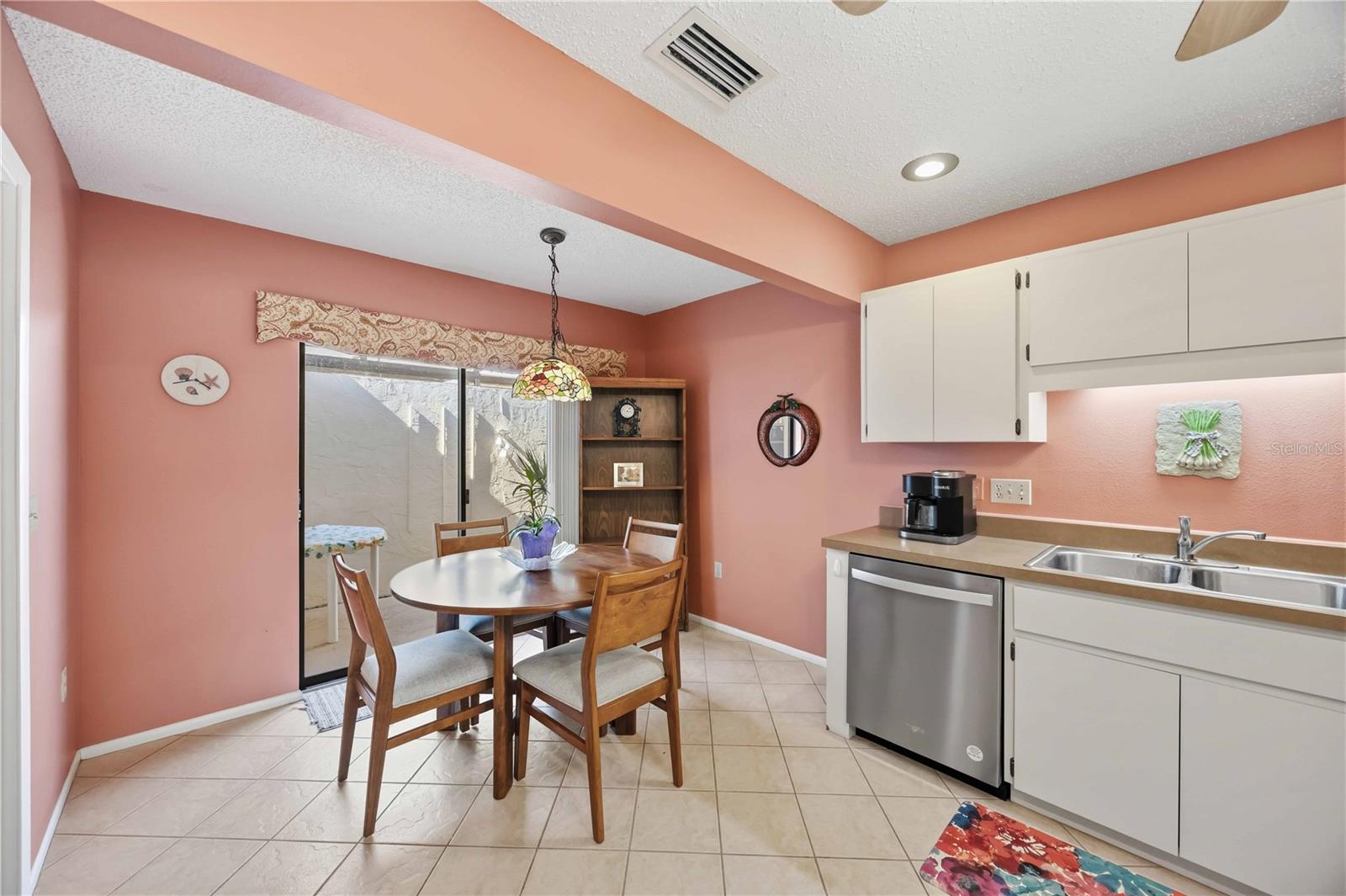 38 PEBBLE ROCK DR, VENICE, FL, 34293