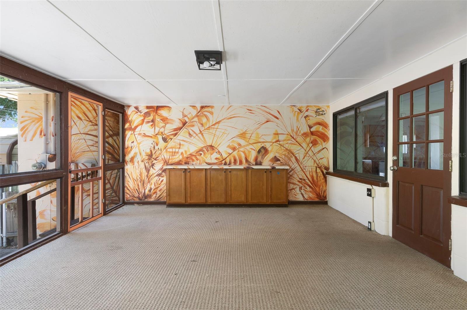 983 47TH AVE N, ST PETERSBURG, FL, 33703