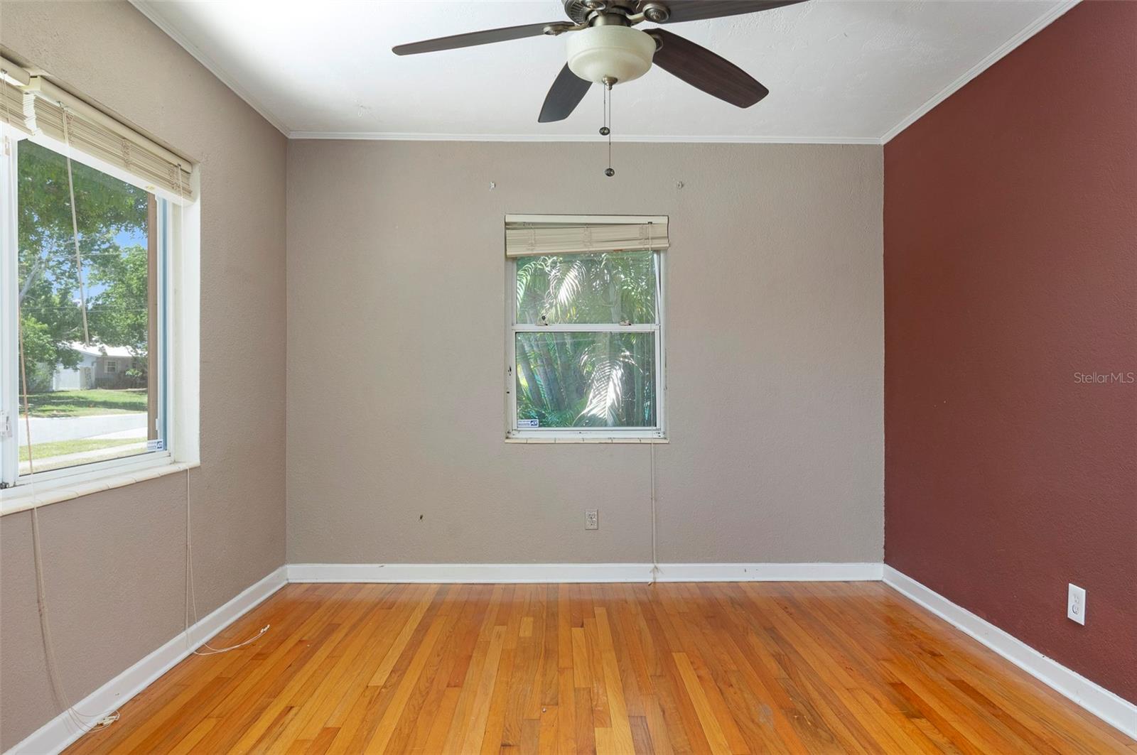 983 47TH AVE N, ST PETERSBURG, FL, 33703