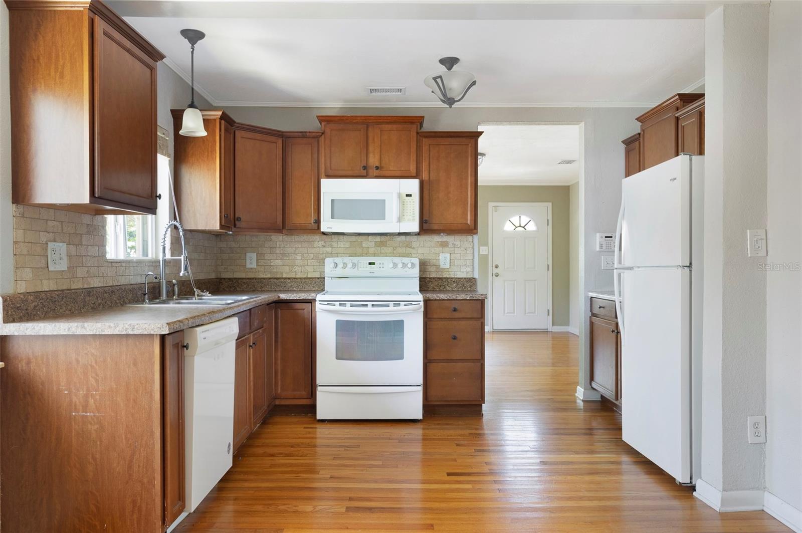 983 47TH AVE N, ST PETERSBURG, FL, 33703