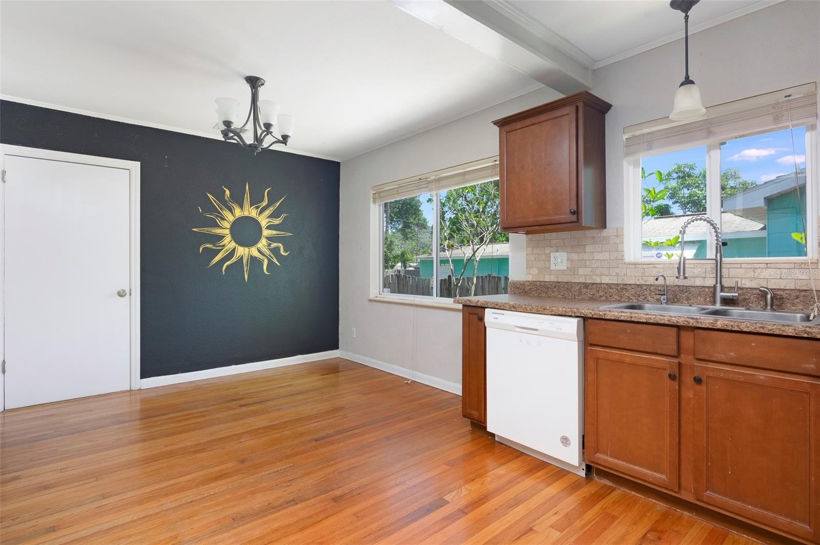 983 47TH AVE N, ST PETERSBURG, FL, 33703