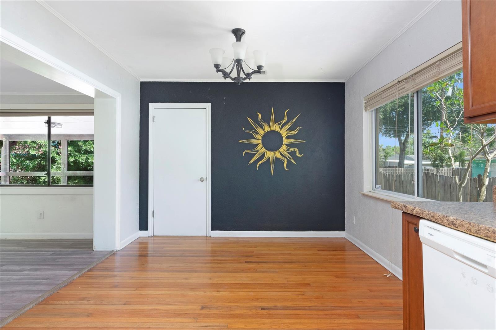 983 47TH AVE N, ST PETERSBURG, FL, 33703