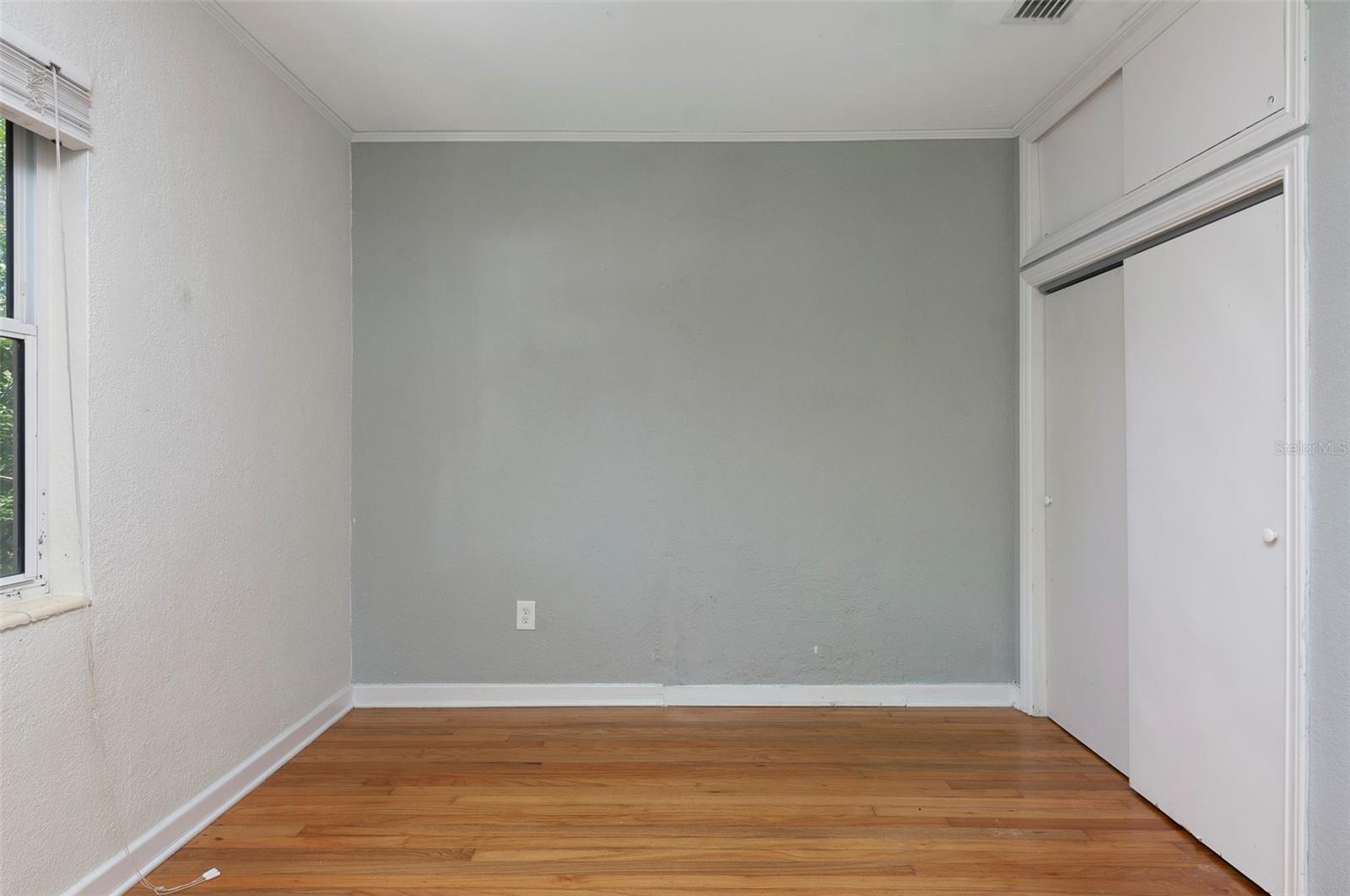 983 47TH AVE N, ST PETERSBURG, FL, 33703