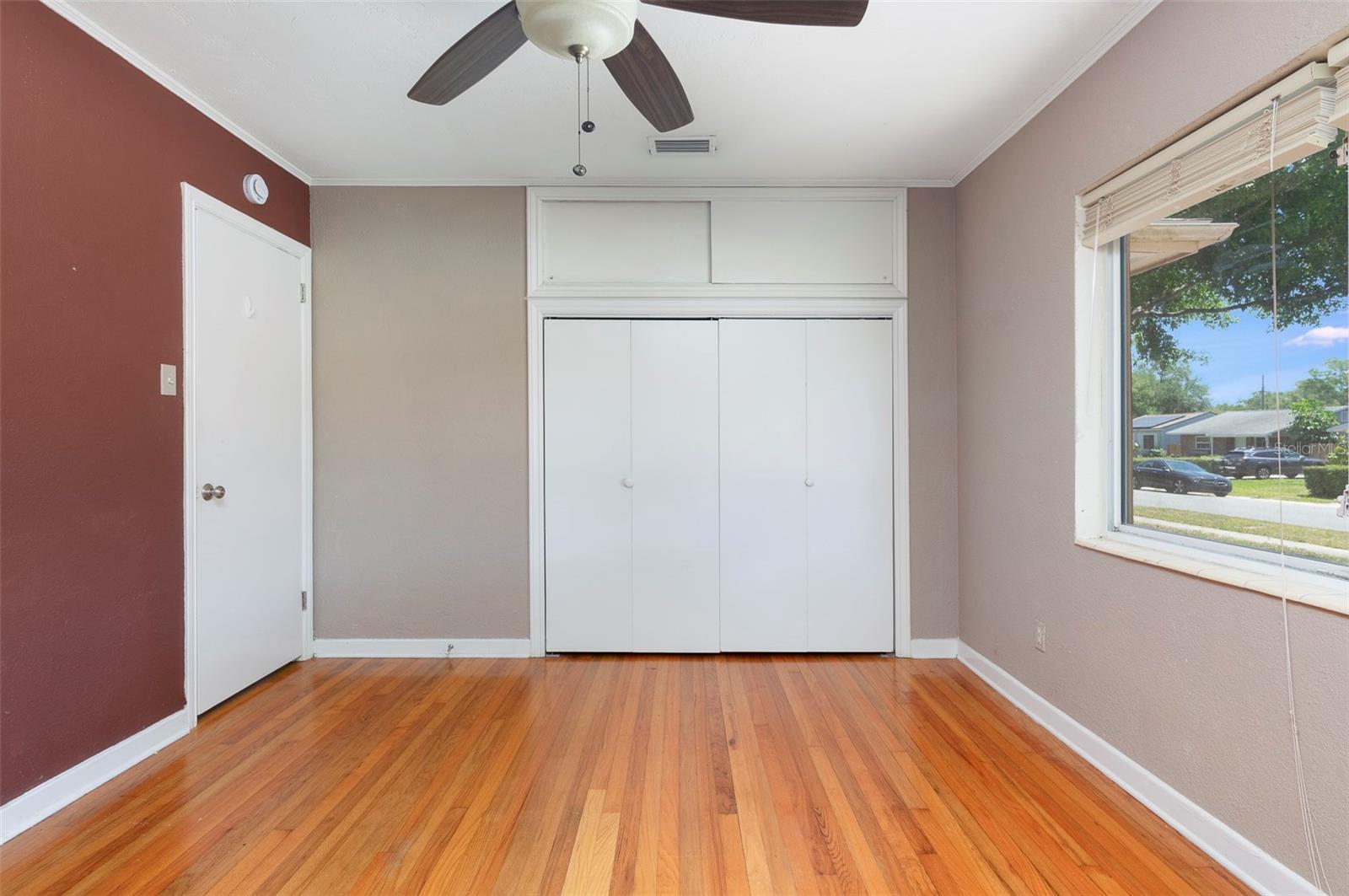 983 47TH AVE N, ST PETERSBURG, FL, 33703