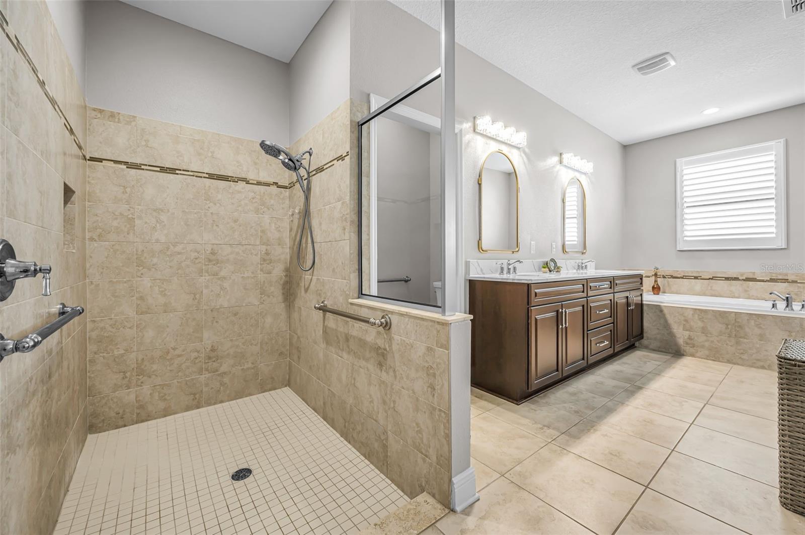 8449 BLUEVINE SKY DR, LAND O LAKES, FL, 34637