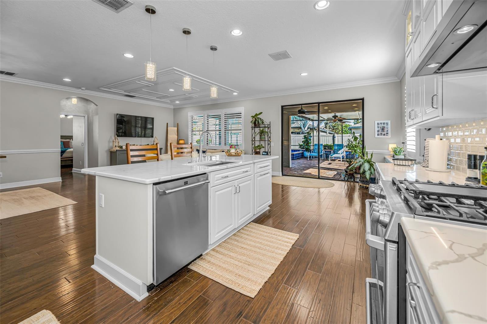 8449 BLUEVINE SKY DR, LAND O LAKES, FL, 34637