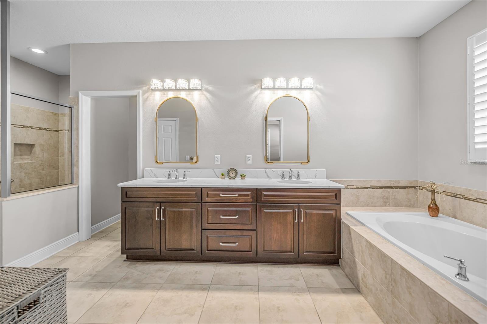 8449 BLUEVINE SKY DR, LAND O LAKES, FL, 34637