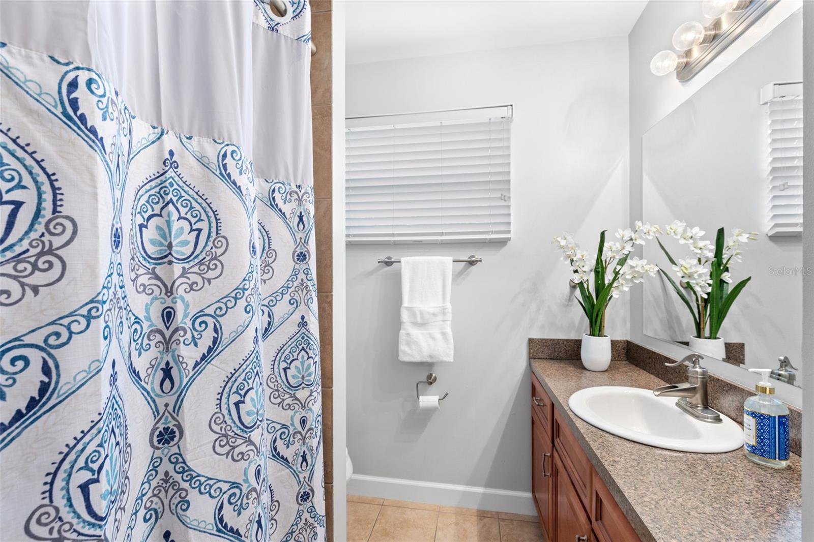 620 LAKE DR, OVIEDO, FL, 32766