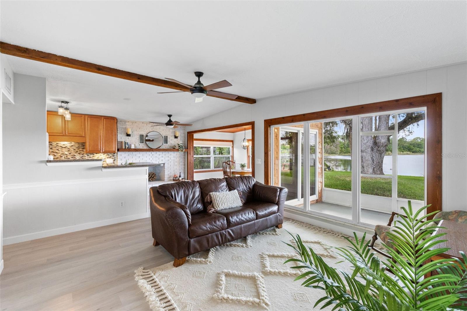 620 LAKE DR, OVIEDO, FL, 32766