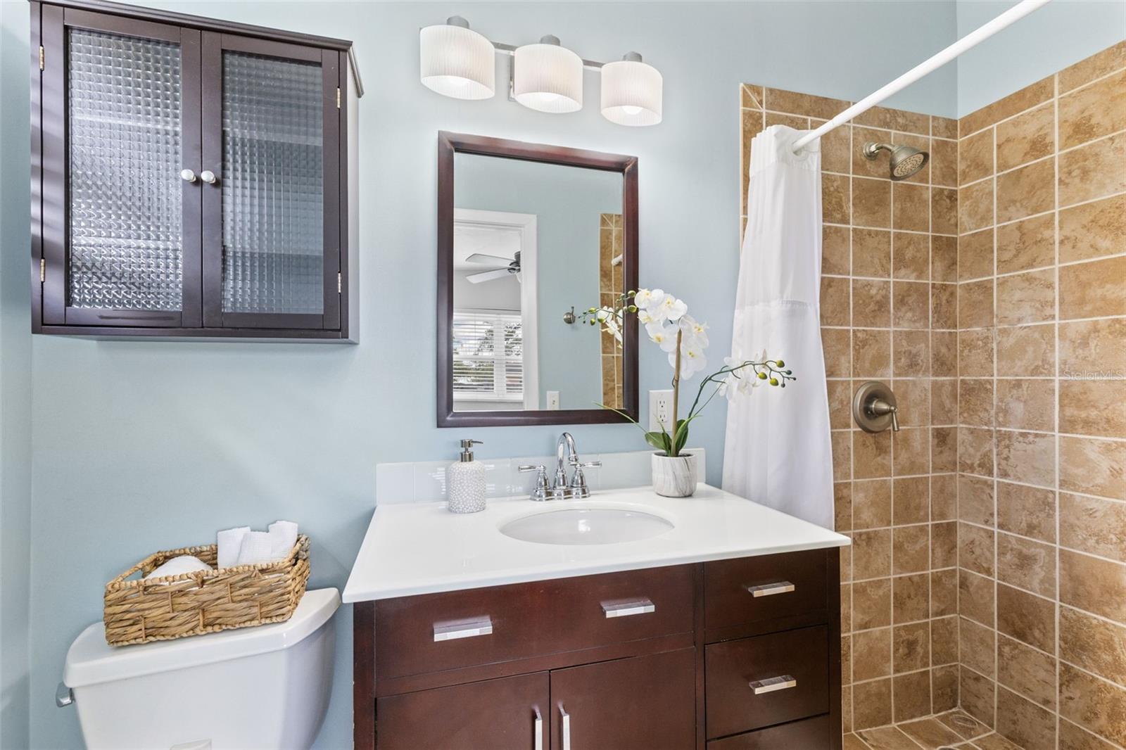 620 LAKE DR, OVIEDO, FL, 32766