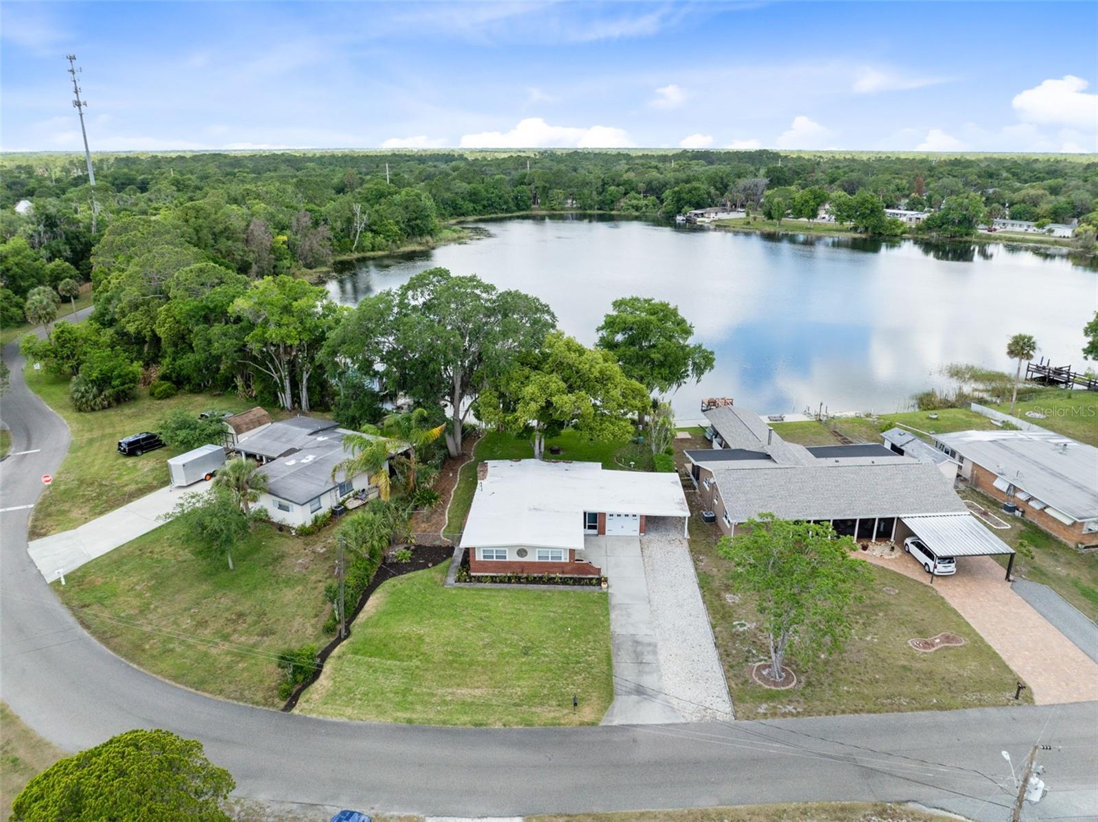 620 LAKE DR, OVIEDO, FL, 32766