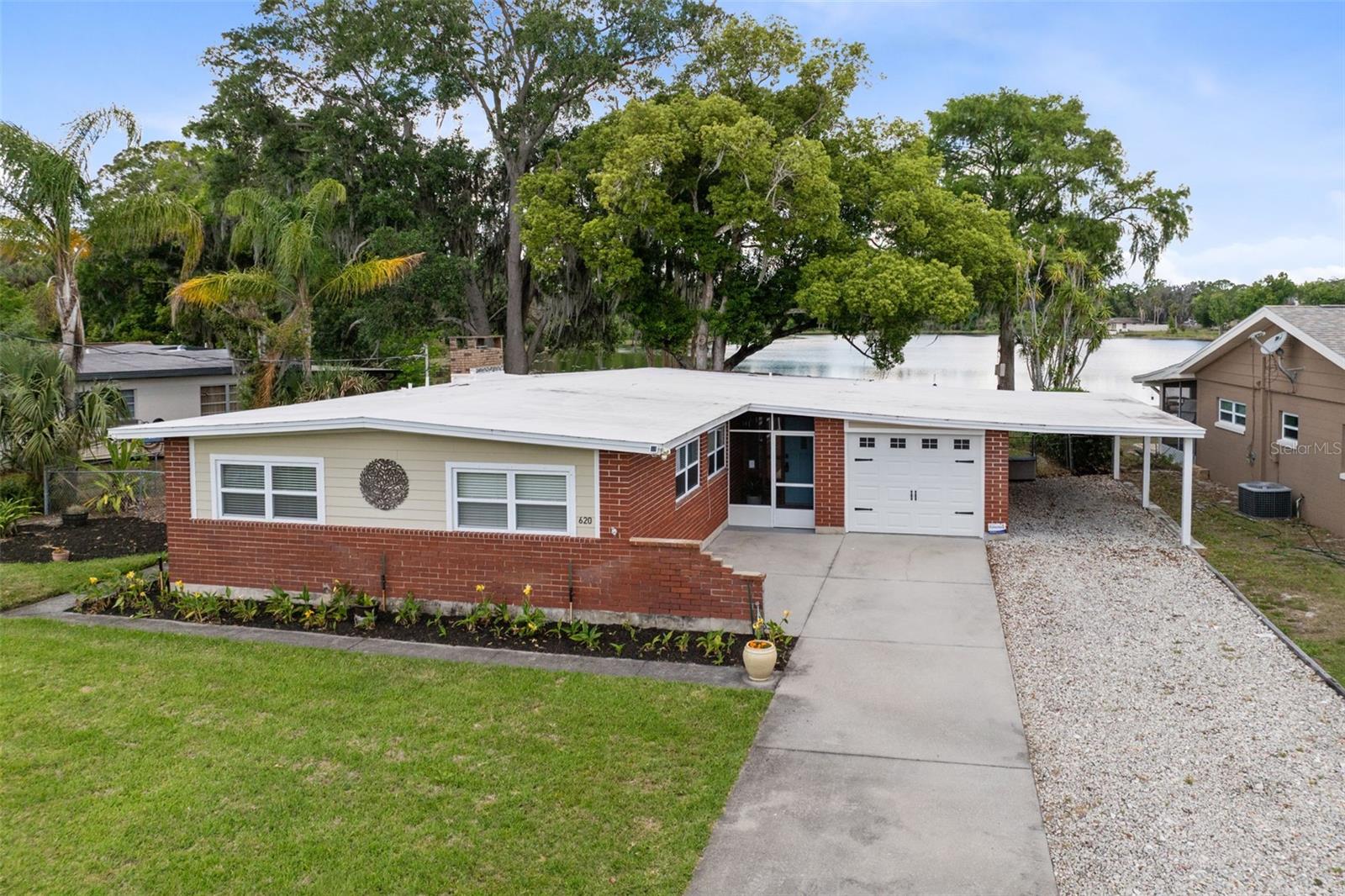 620 LAKE DR, OVIEDO, FL, 32766