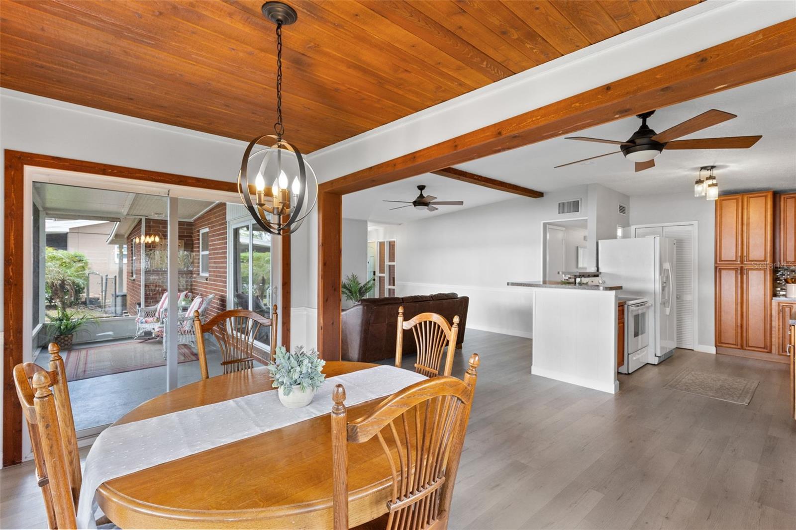 620 LAKE DR, OVIEDO, FL, 32766