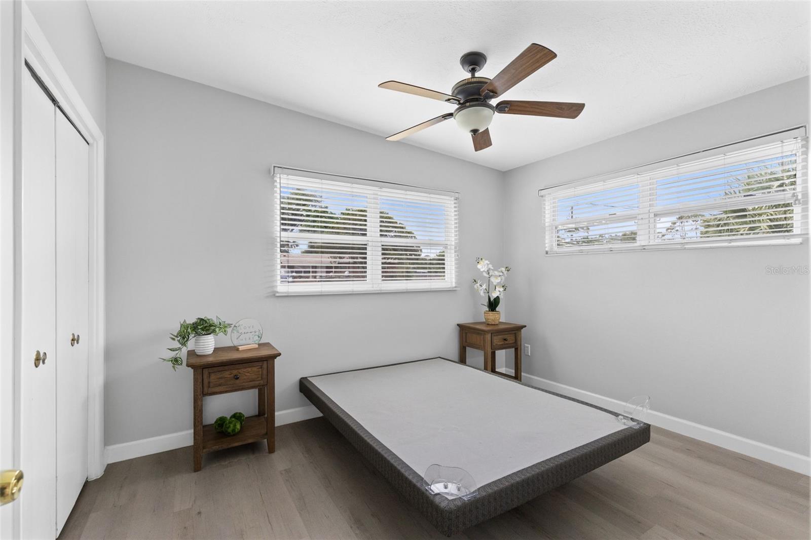 620 LAKE DR, OVIEDO, FL, 32766