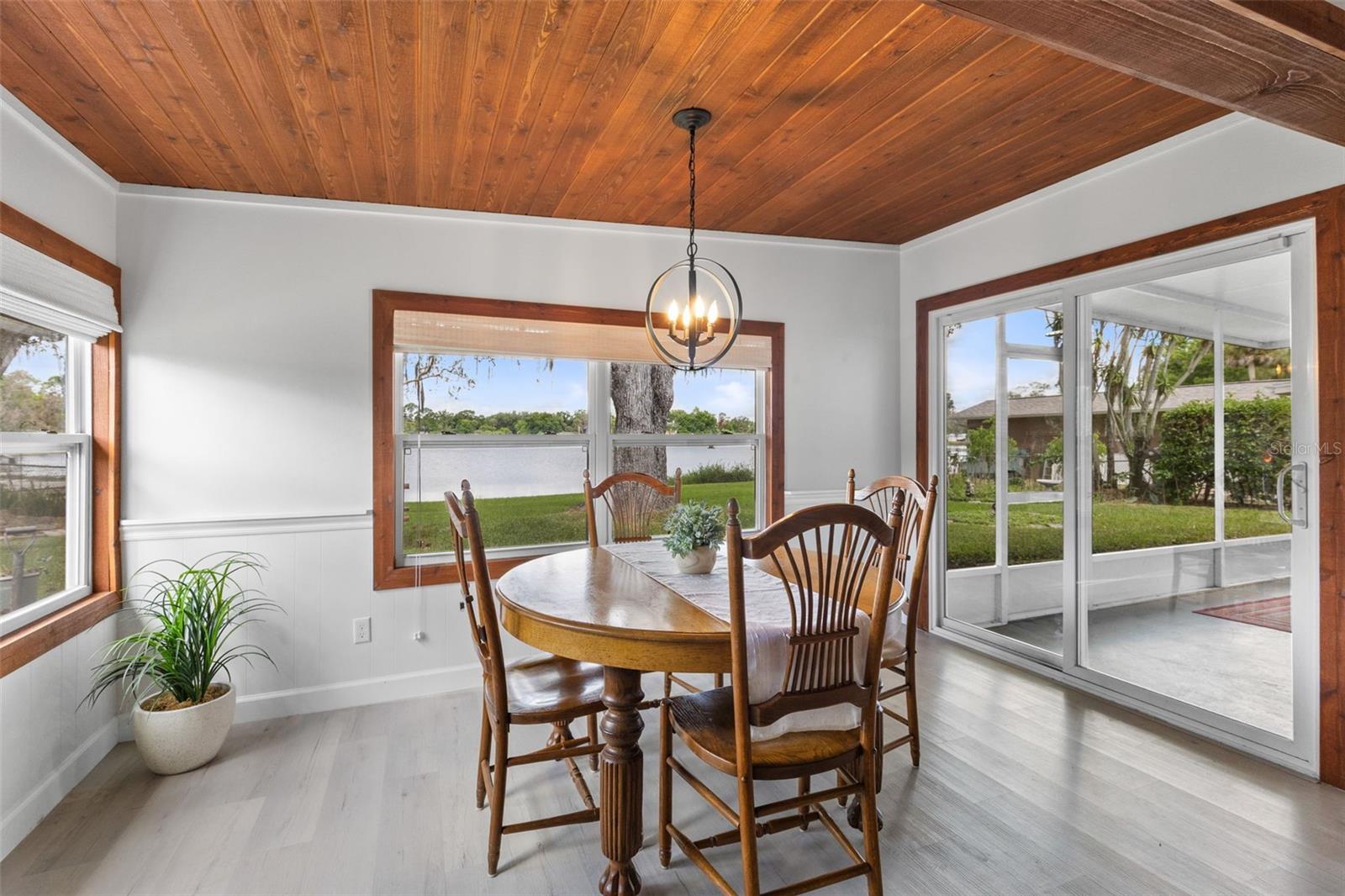 620 LAKE DR, OVIEDO, FL, 32766